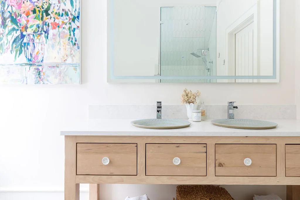 Waechter_11_Vanity.jpg