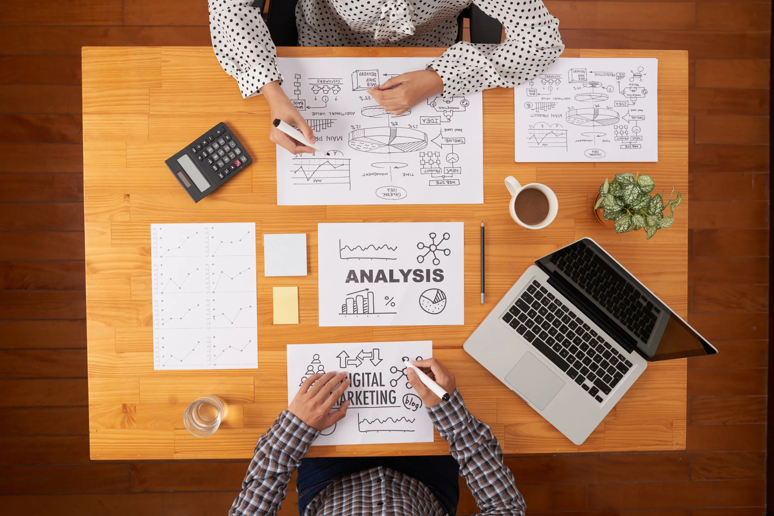 Crisis Management in Marketing: Transforming Challenges into Strategic Opportunities