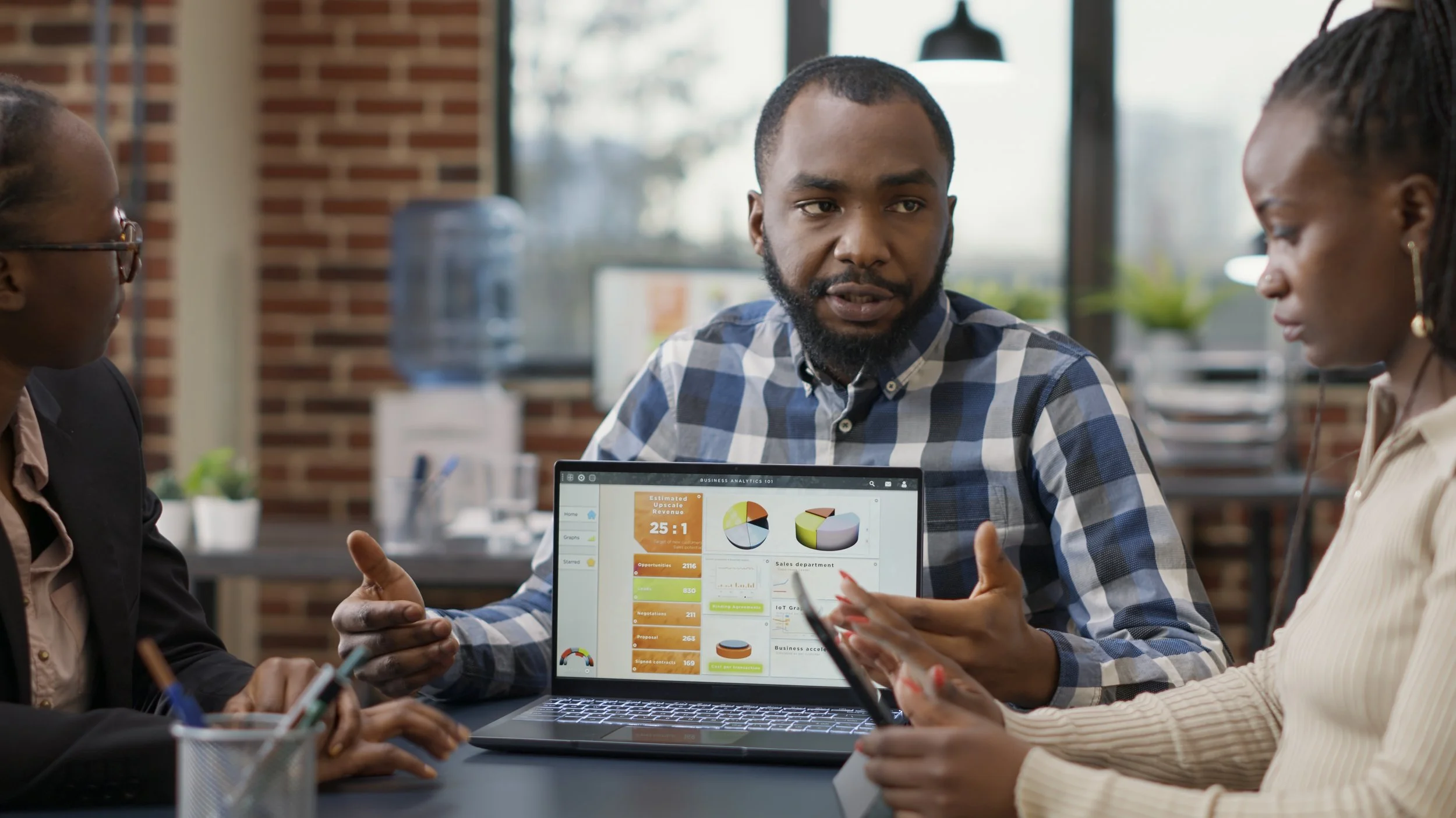 Breaking Down Silos: Integrating Sales and Marketing Teams