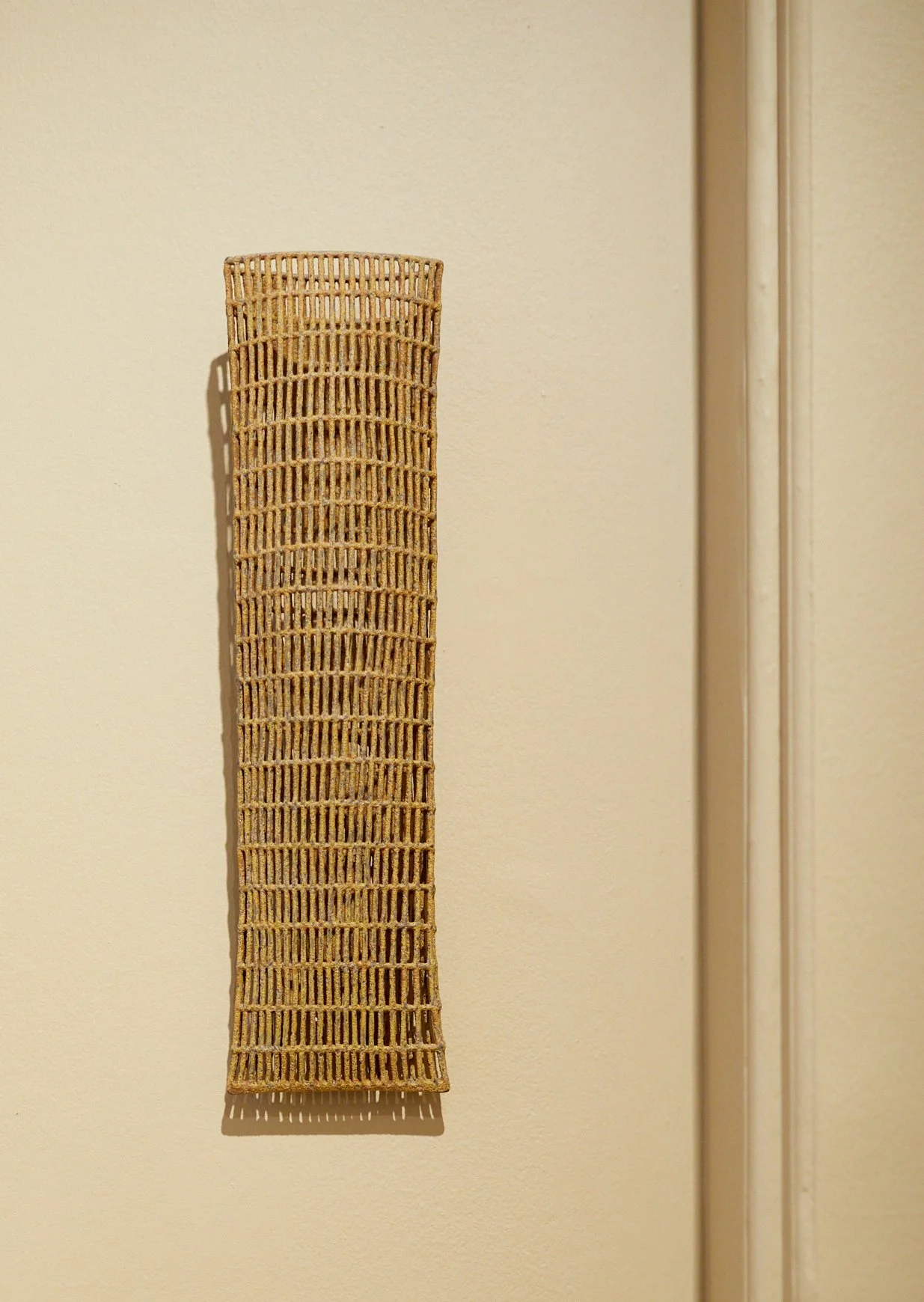 Annie Turner, Keep Net, 2025. Stoneware
49 x 13.5 x 9 cm