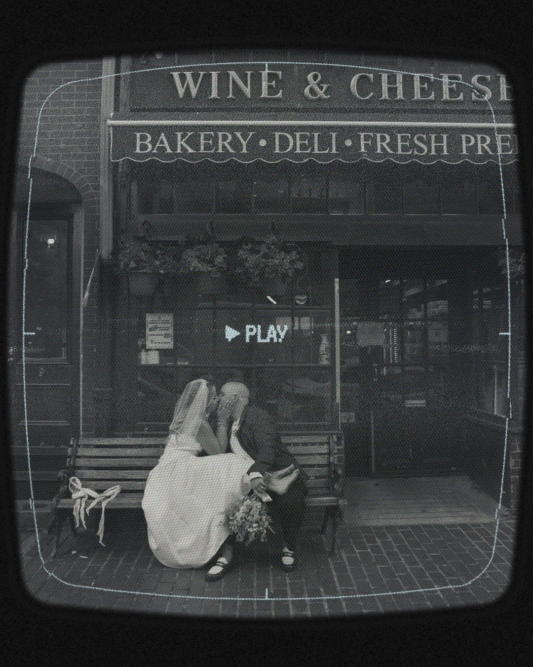 sandie + cooper journeyed all the way from Nashville to commit their lives to one another beneath the willow trees at the Boston public garden, in a city that felt extra special to them. it was a perfect august afternoon, with passersby eagerly watch