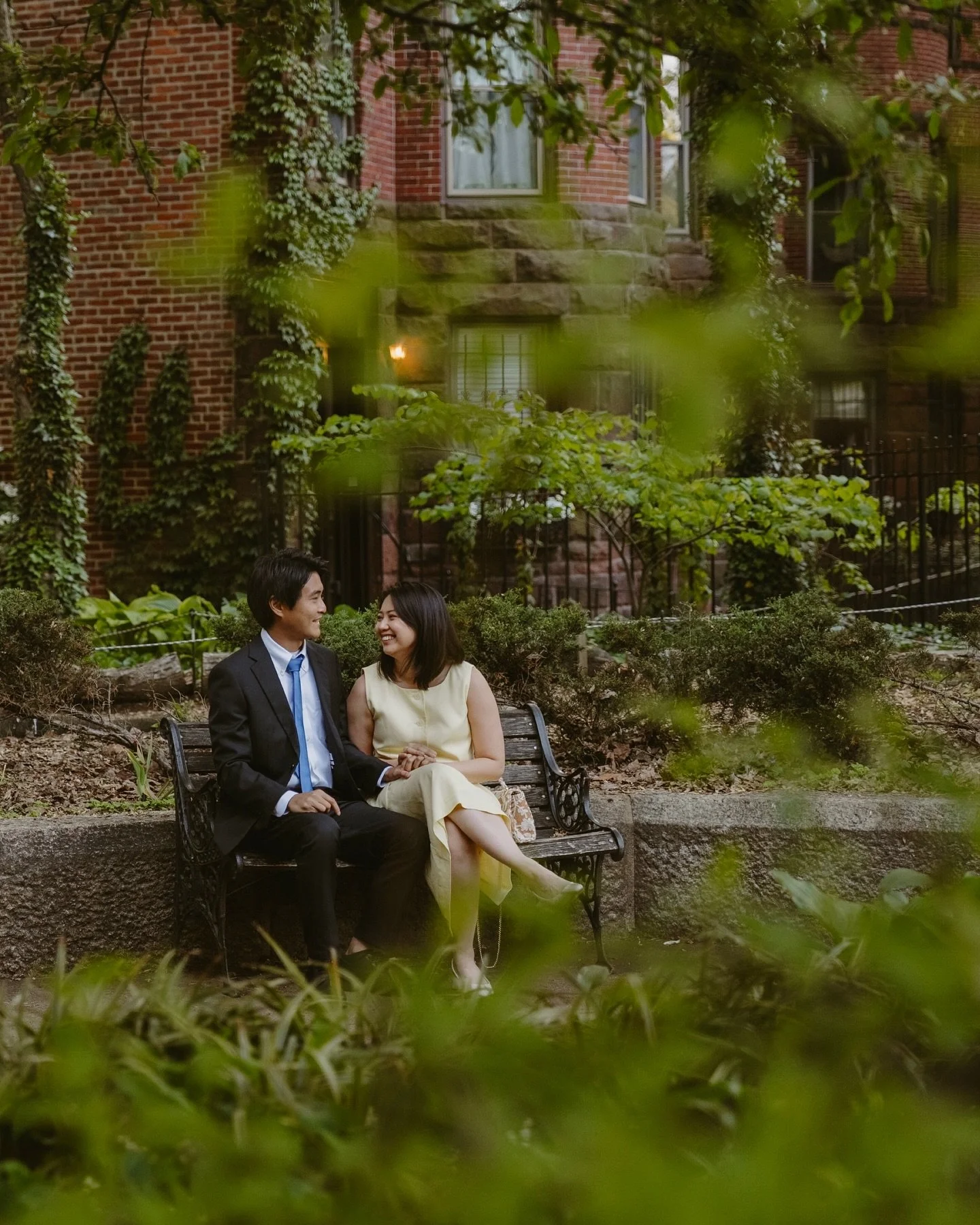 oysters + a favorite stroll 🦪💛🥂

when deciding on a location for your session, there are no rules! here are some of my thoughts:

- choose a spot that is meaningful to you - a favorite bench, a go-to coffee shop, a park where you love to read or w