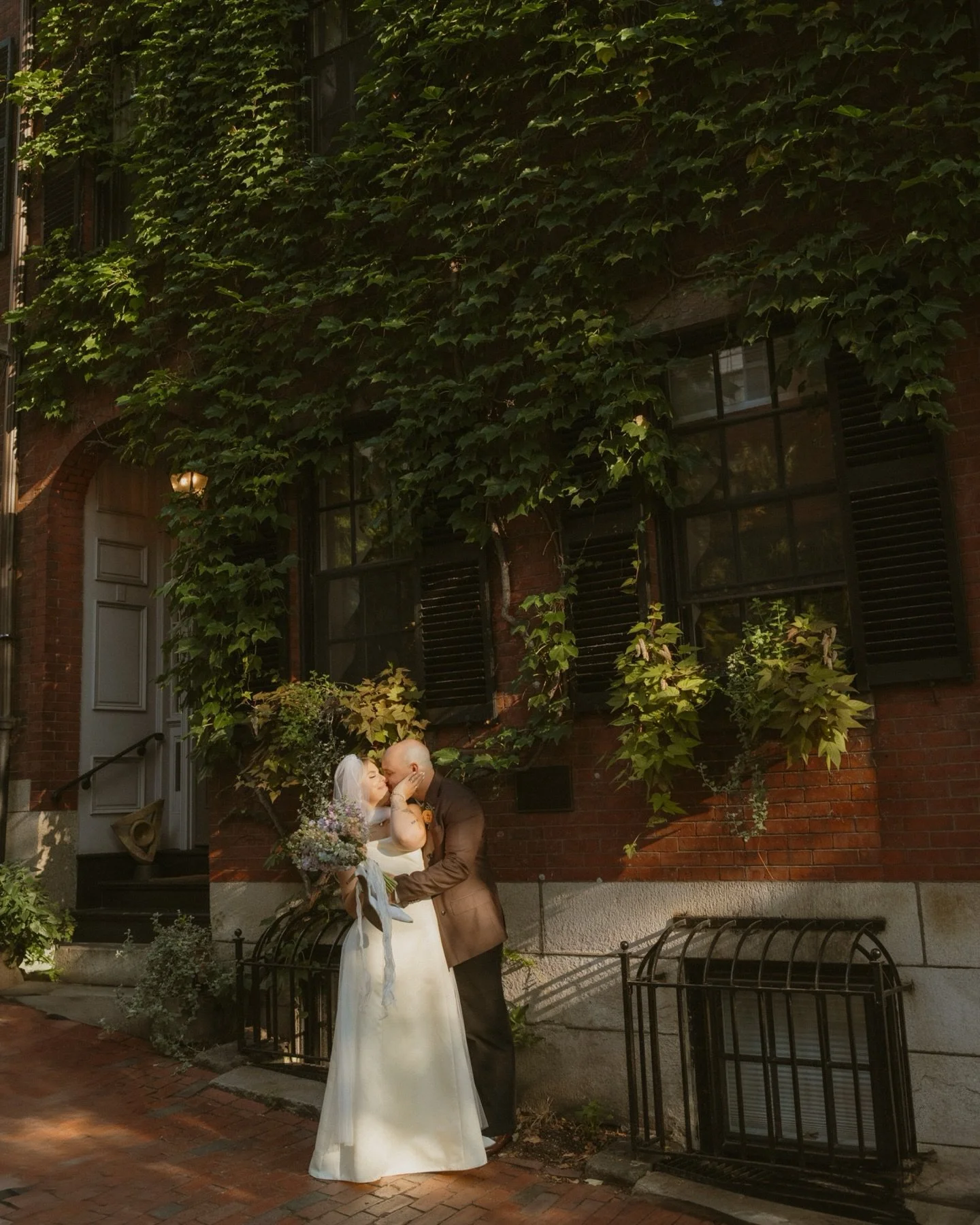 Hello I am officially a full time photographer!!!!!🥹🥹🥹

Words I&rsquo;ve been daydreaming of saying!! I have been a social worker for the past 10 years, so turning a new page feels pretty surreal. I first picked up a camera after moving to Boston 