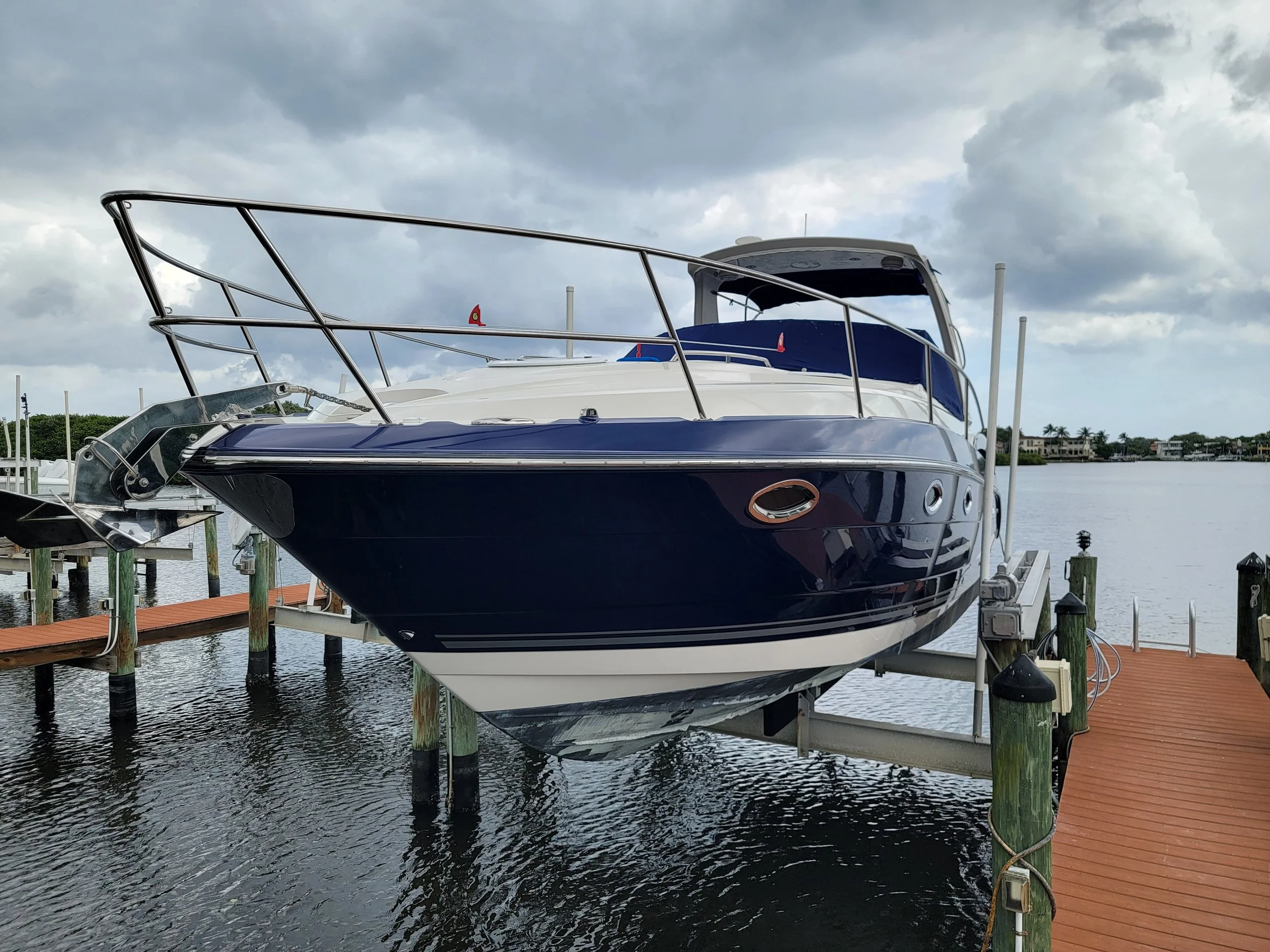 2013 Monterey 32 Sport Yacht