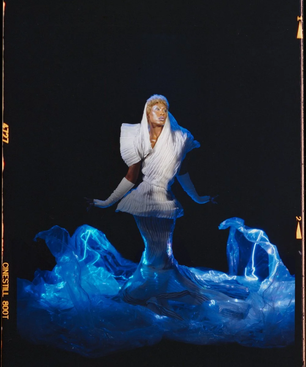Look-1-The-Avatar-Full-Length.jpg
