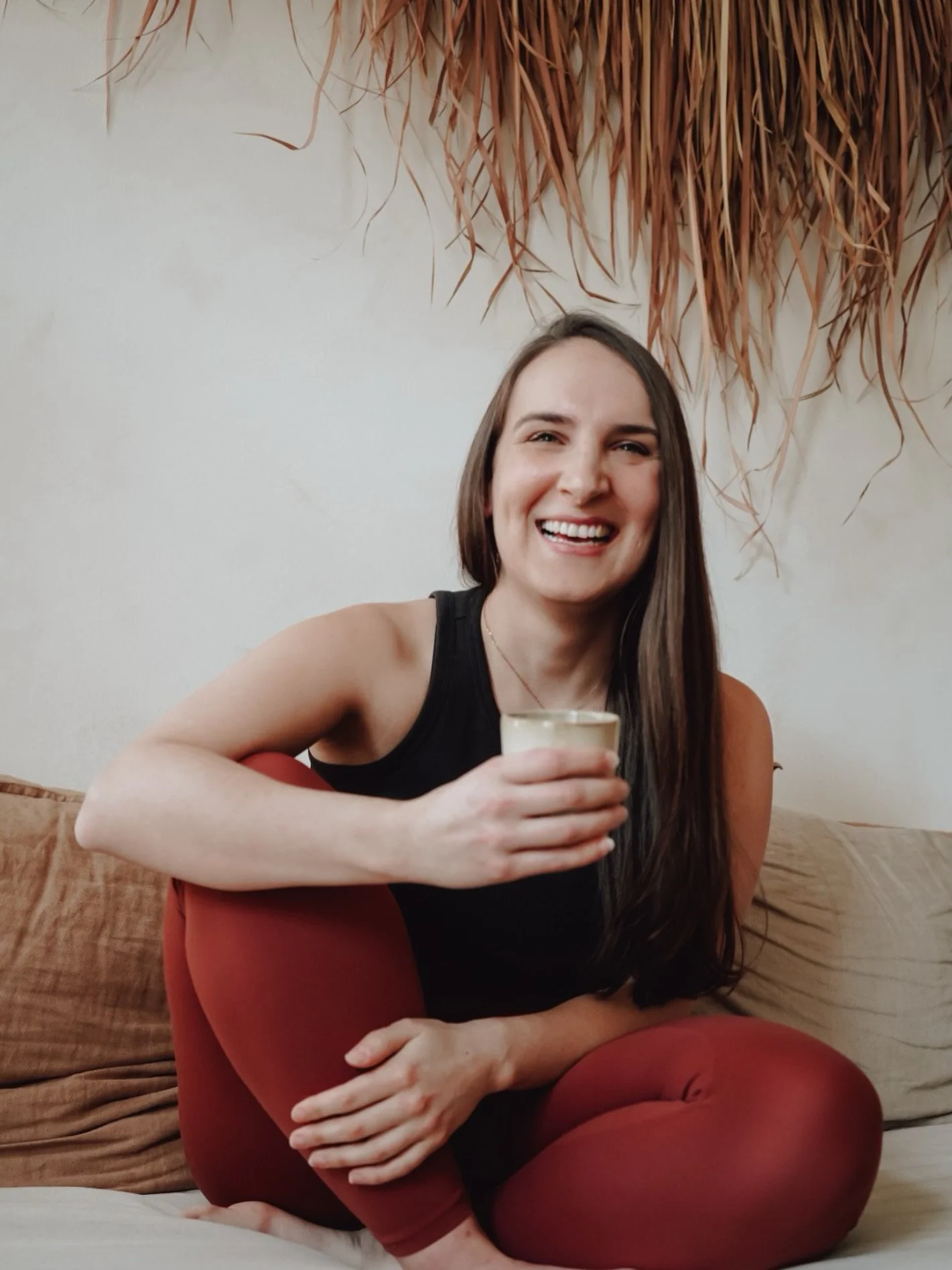 [perspectives] Nicht das Erlebte bestimmt dein Leben,
sondern wie du es in dir weitertr&auml;gst. 💭

Neulich sagte mir jemand aus meinem nahen Umfeld, dass es ihn ber&uuml;hrt, wenn er mich ehrlich lachen sieht. Weil er wei&szlig;, was ich schon all