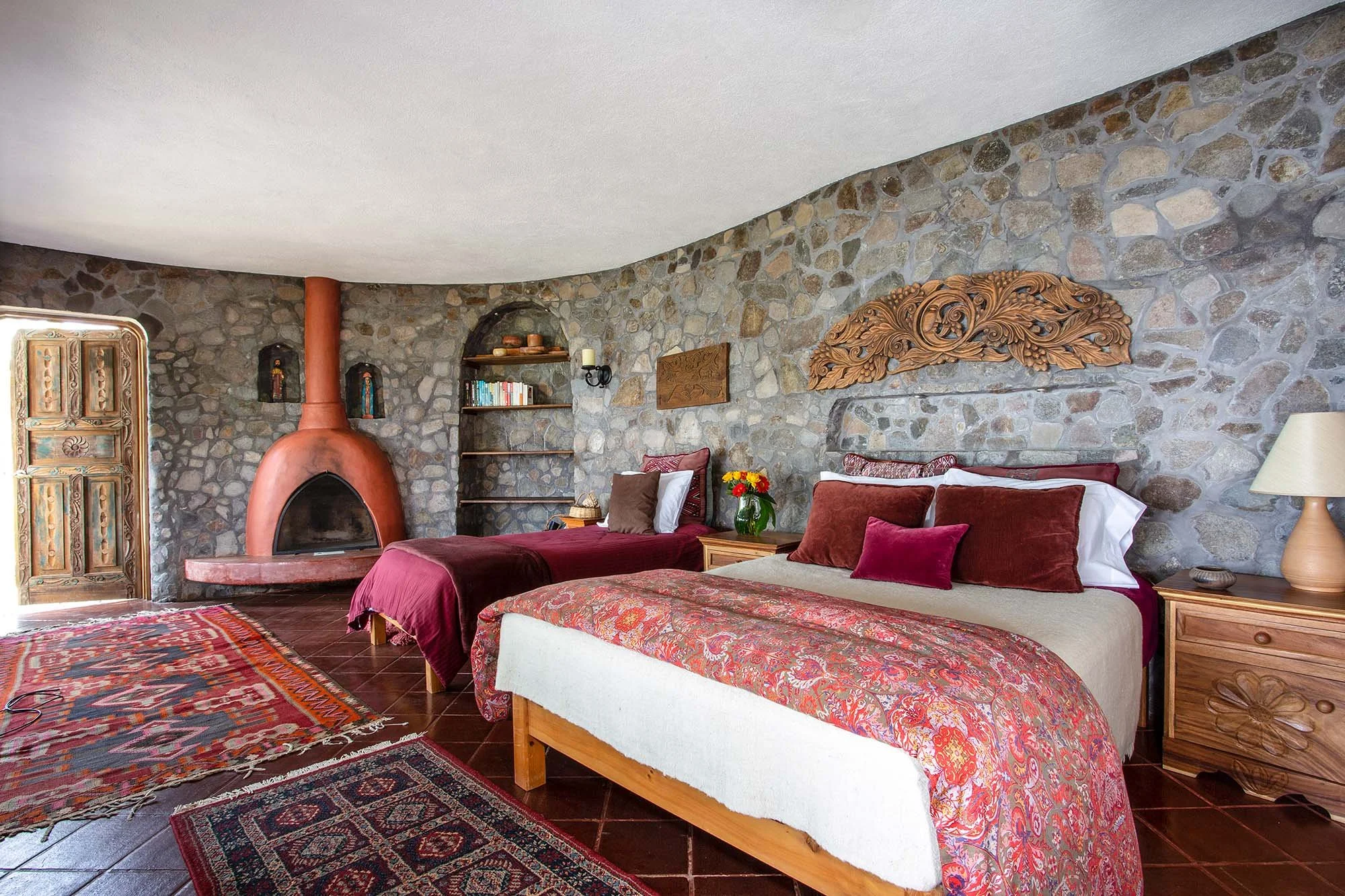 GingerSuite17_View_Beds.jpg