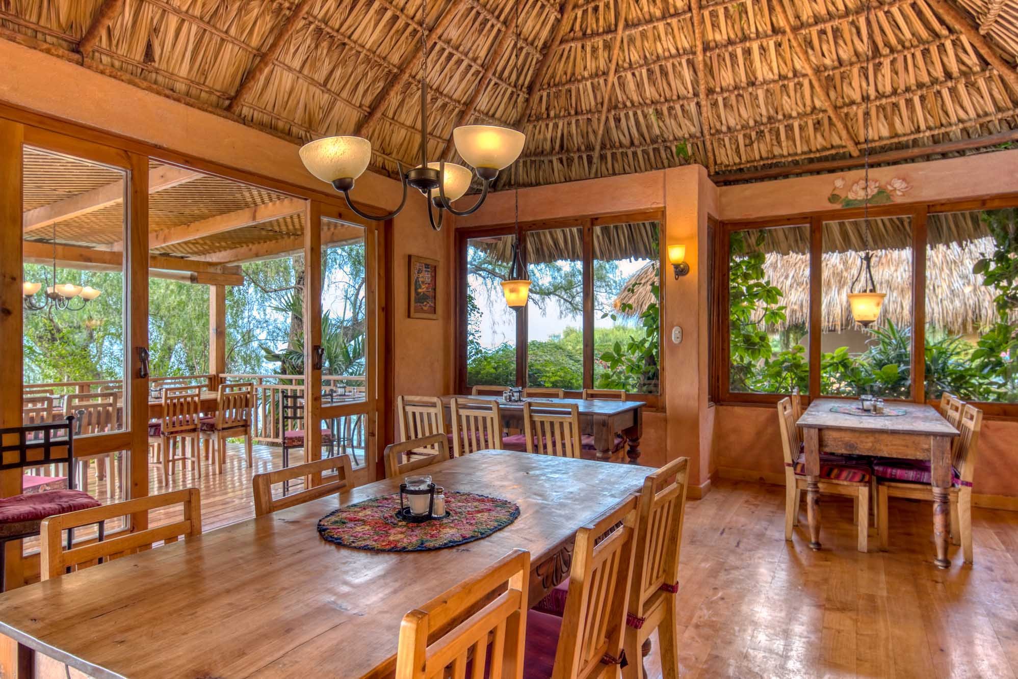 Sumaya Dining 1 2020.jpg