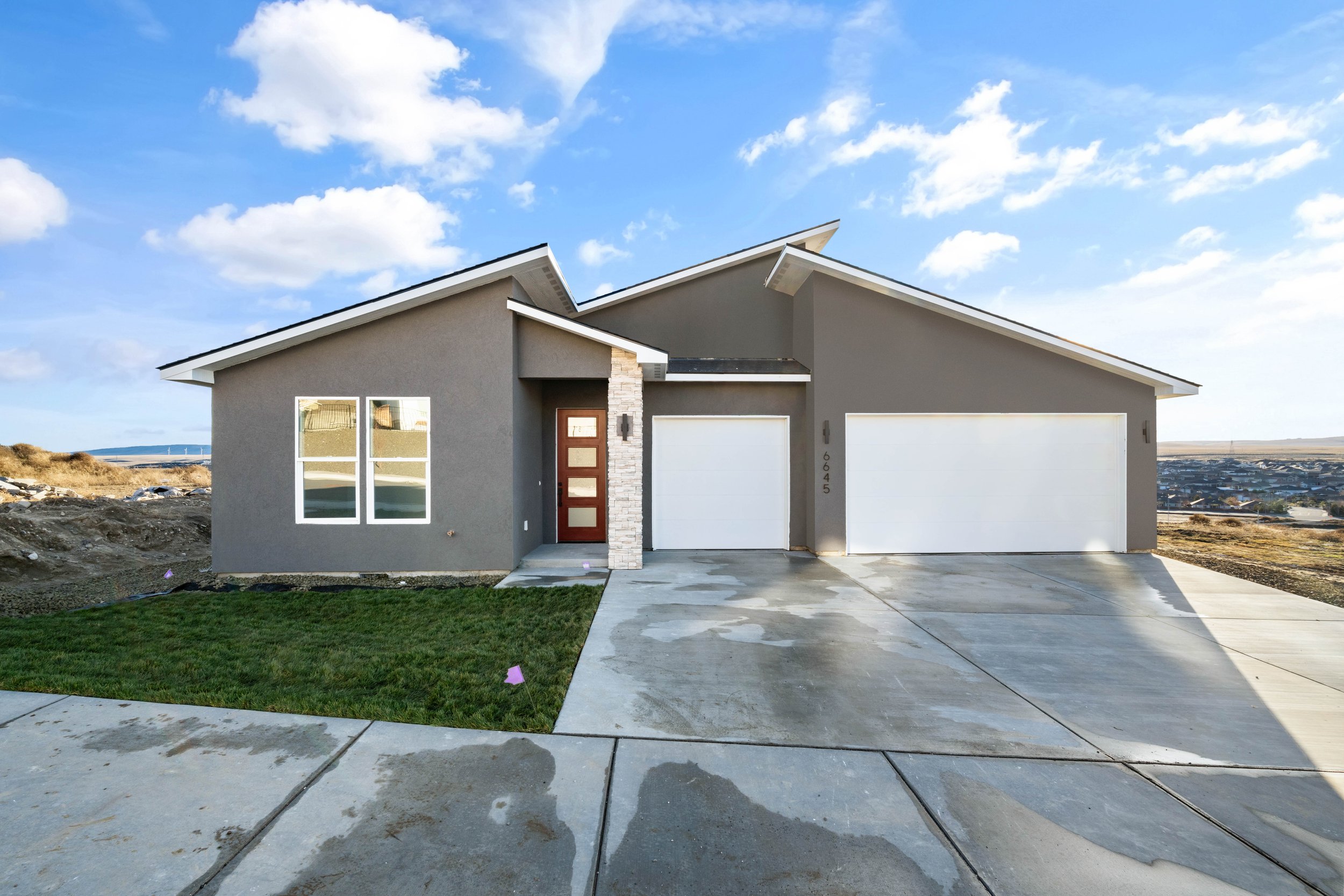 New custom home near Southridge Kennewick WA by Lieb Fine Homes