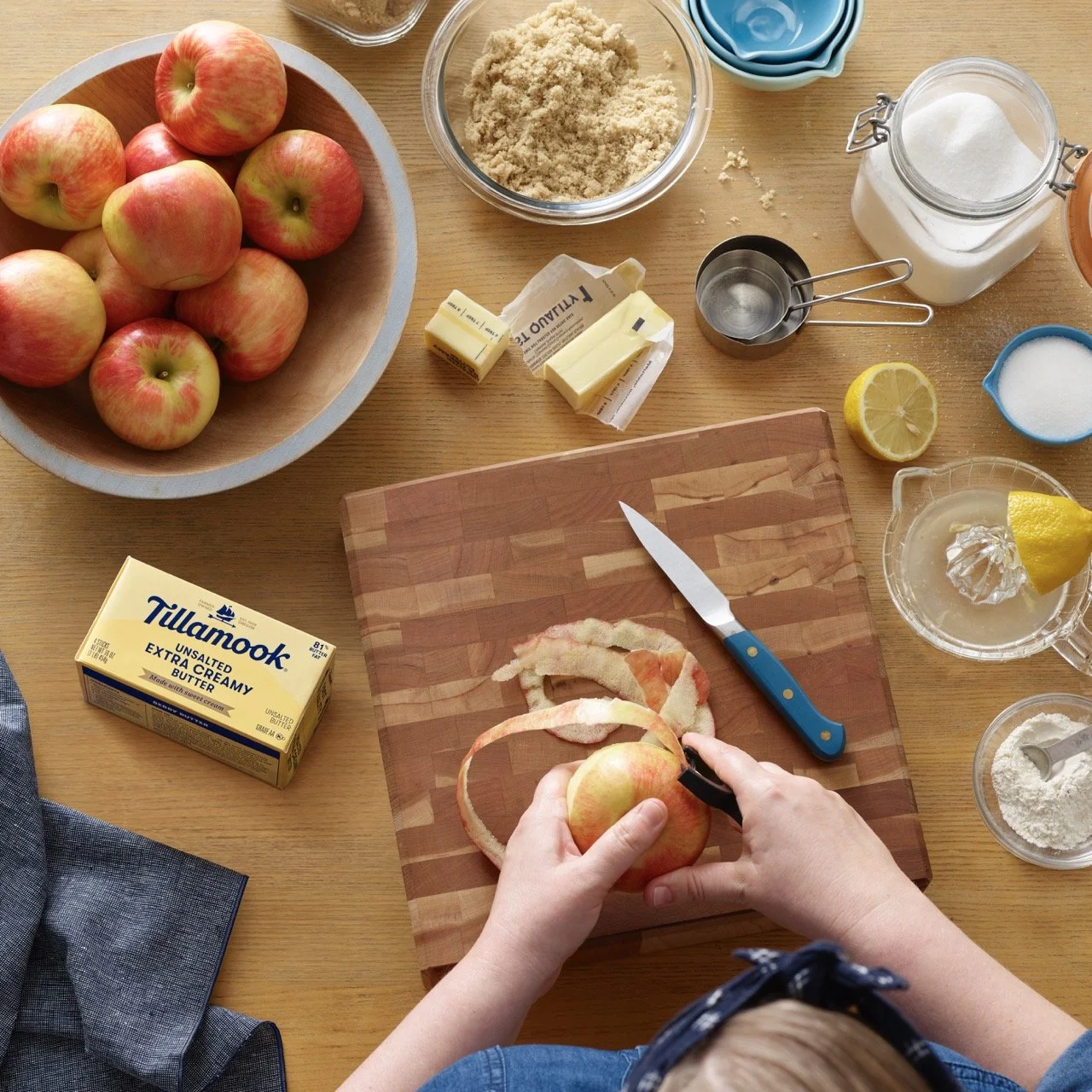 02_Digital_S321_Hol_ApplePieCobbler_EJM_Maker_1x1 Large.jpeg