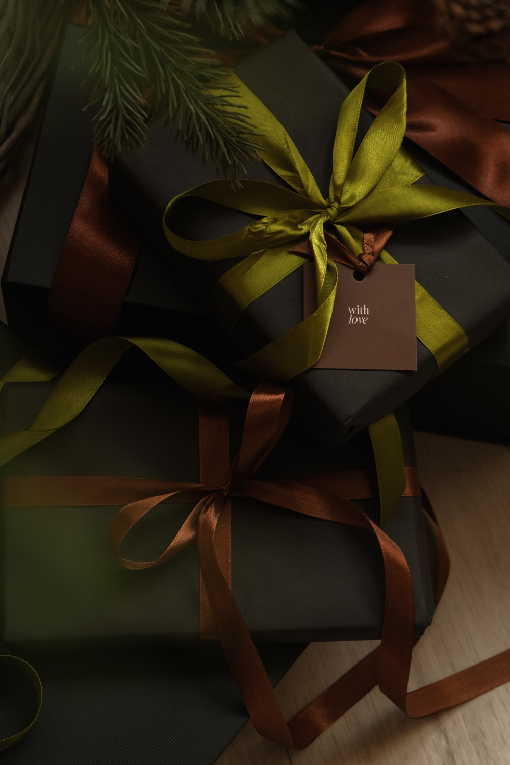 THE ULTIMATE CHRISTMAS GIFT GUIDE FOR WOMEN: Find the Perfect Gift for Every Type of Girl (2025 Edition)