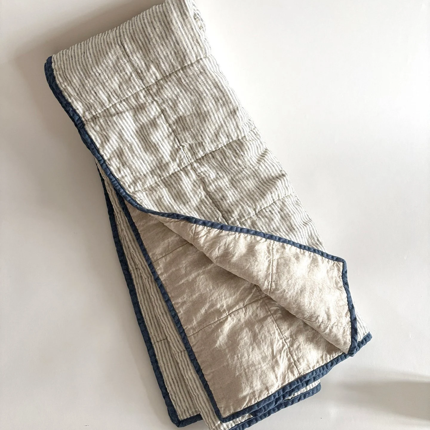 Simple Lines Linda Mar Throw/Twin/TwinXL