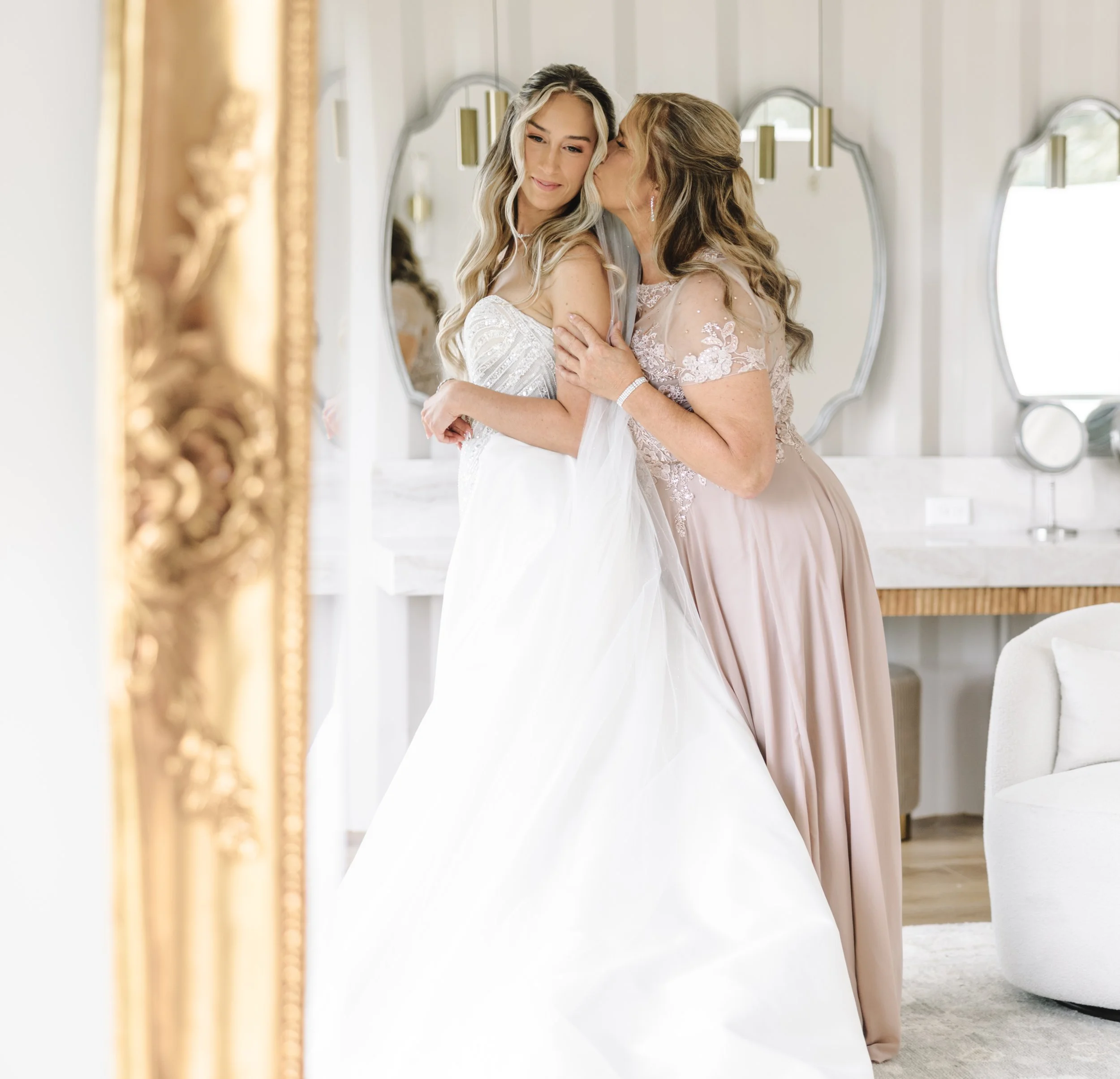 BRIDAL SUITE_Y (5).jpg