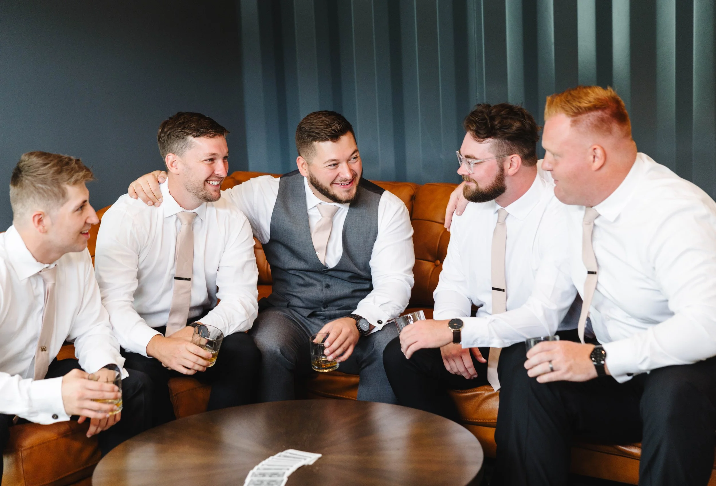 GROOM SUITE_Y (3).jpg