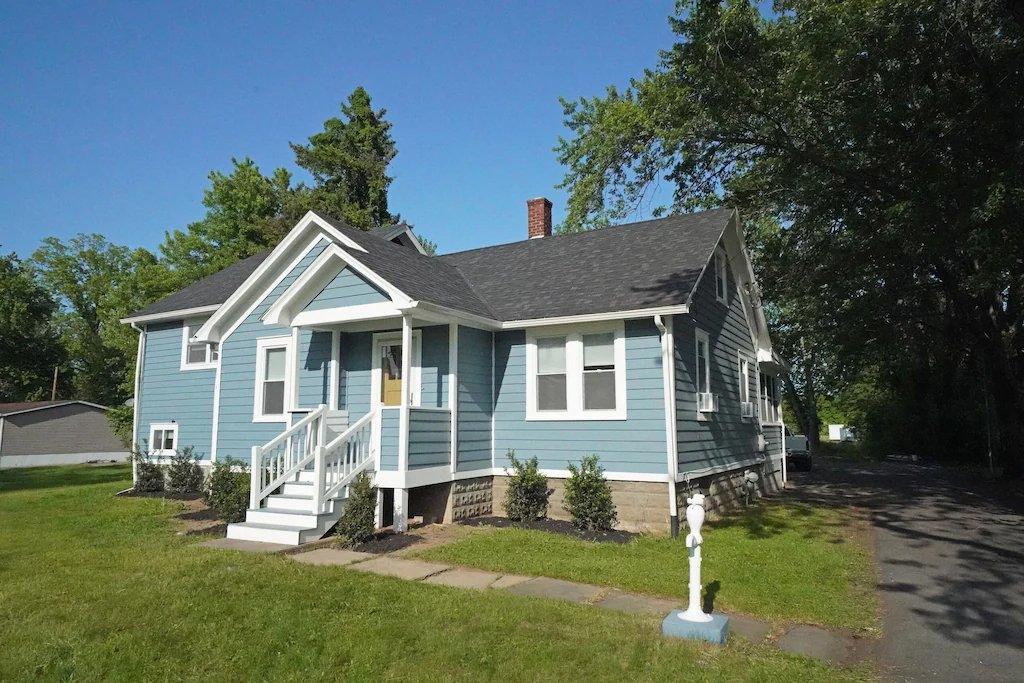 A guest house owned by Diamond Mills hotel in the village of Saugerties, NY