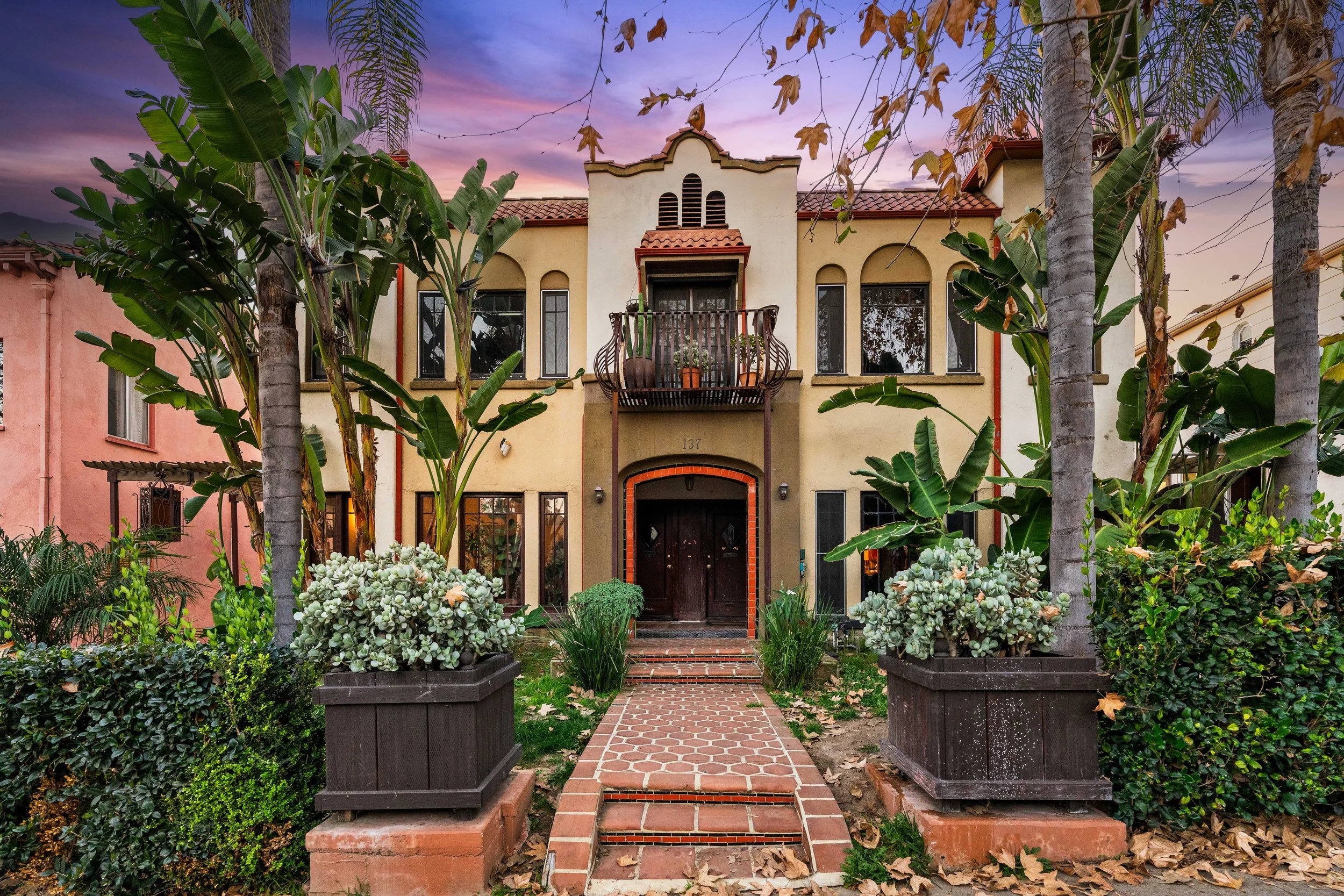 137 N Kenmore Ave, Los Angeles, CA 90004