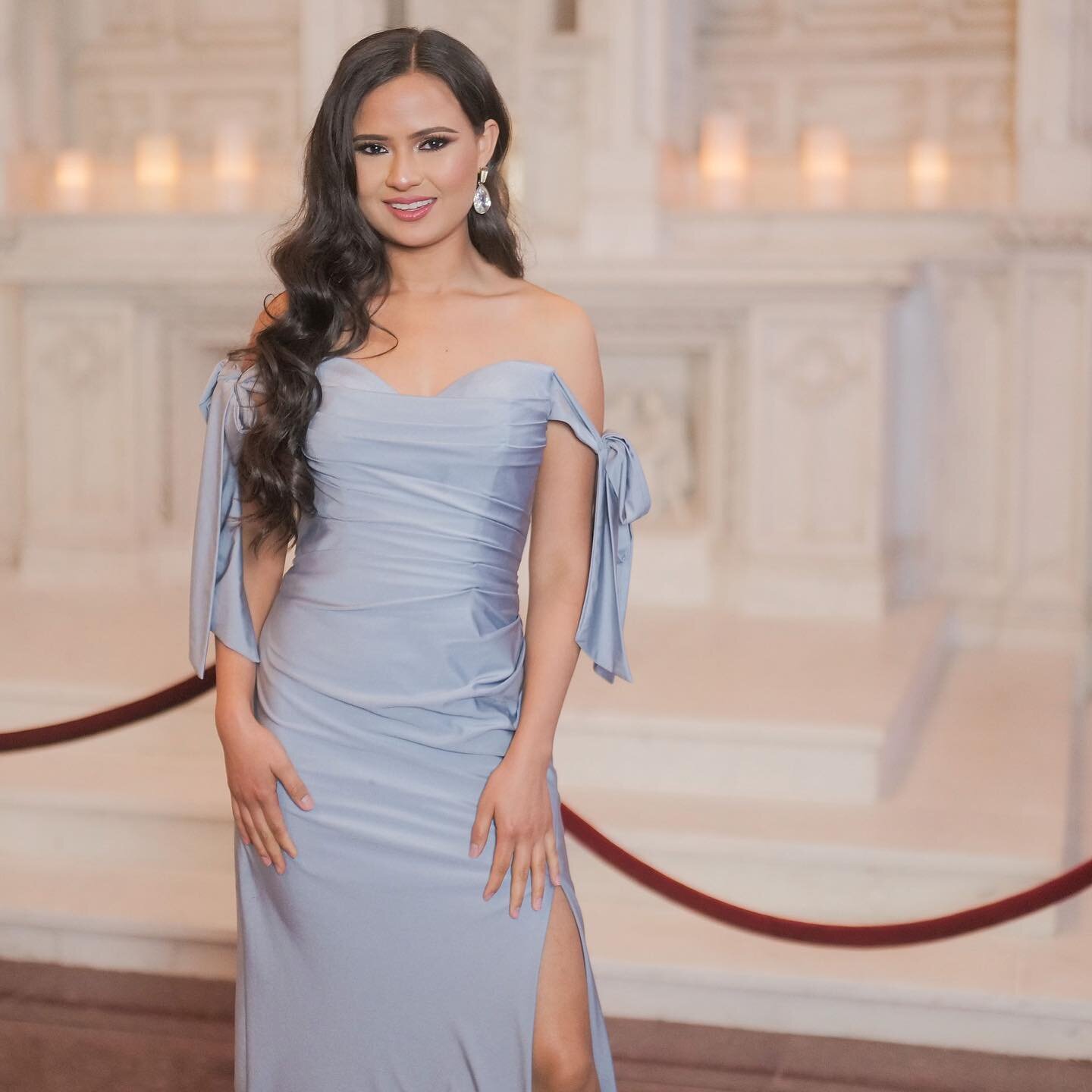 Our &ldquo;Isabella&rdquo; gown is available in this beautiful blue and a blush pink, perfect for any big event or maternity photoshoots ✨🙌