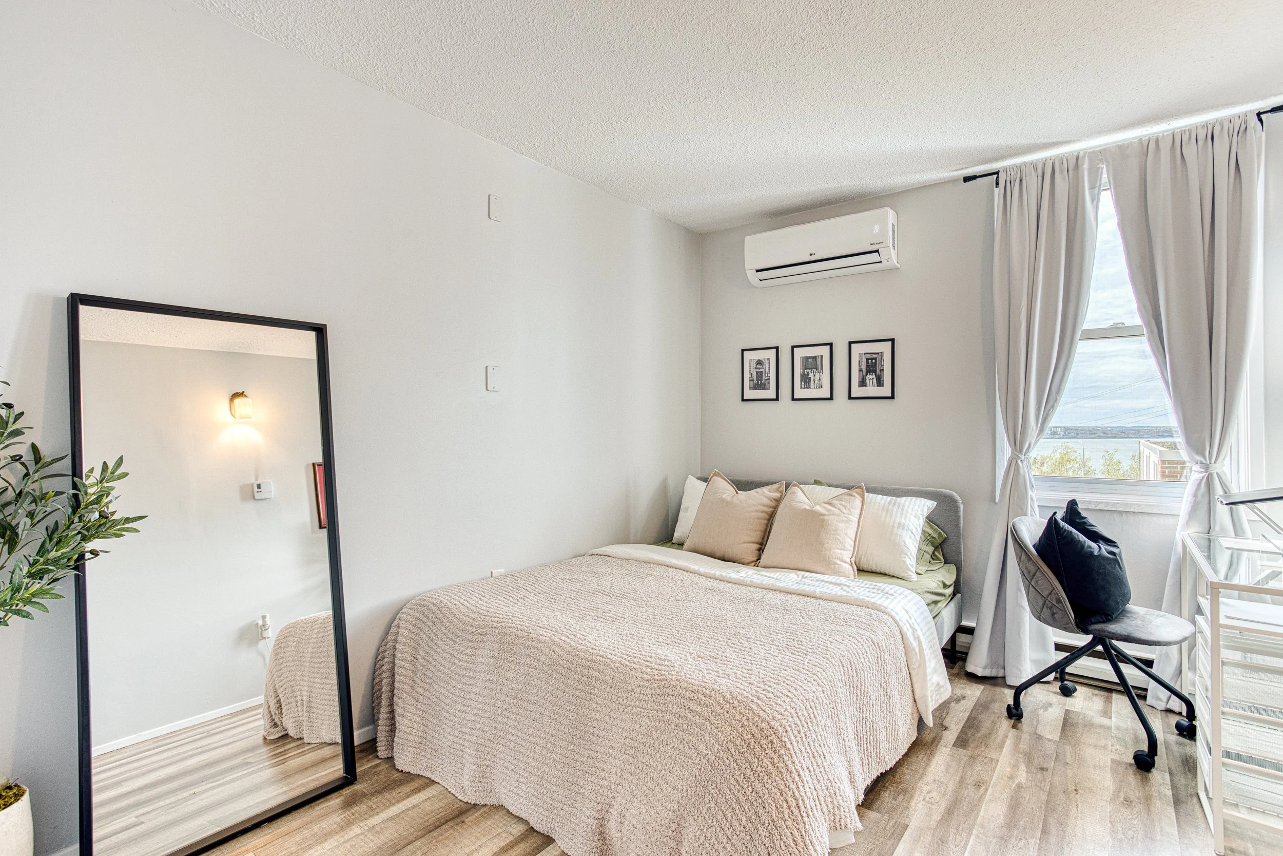 023.jpg