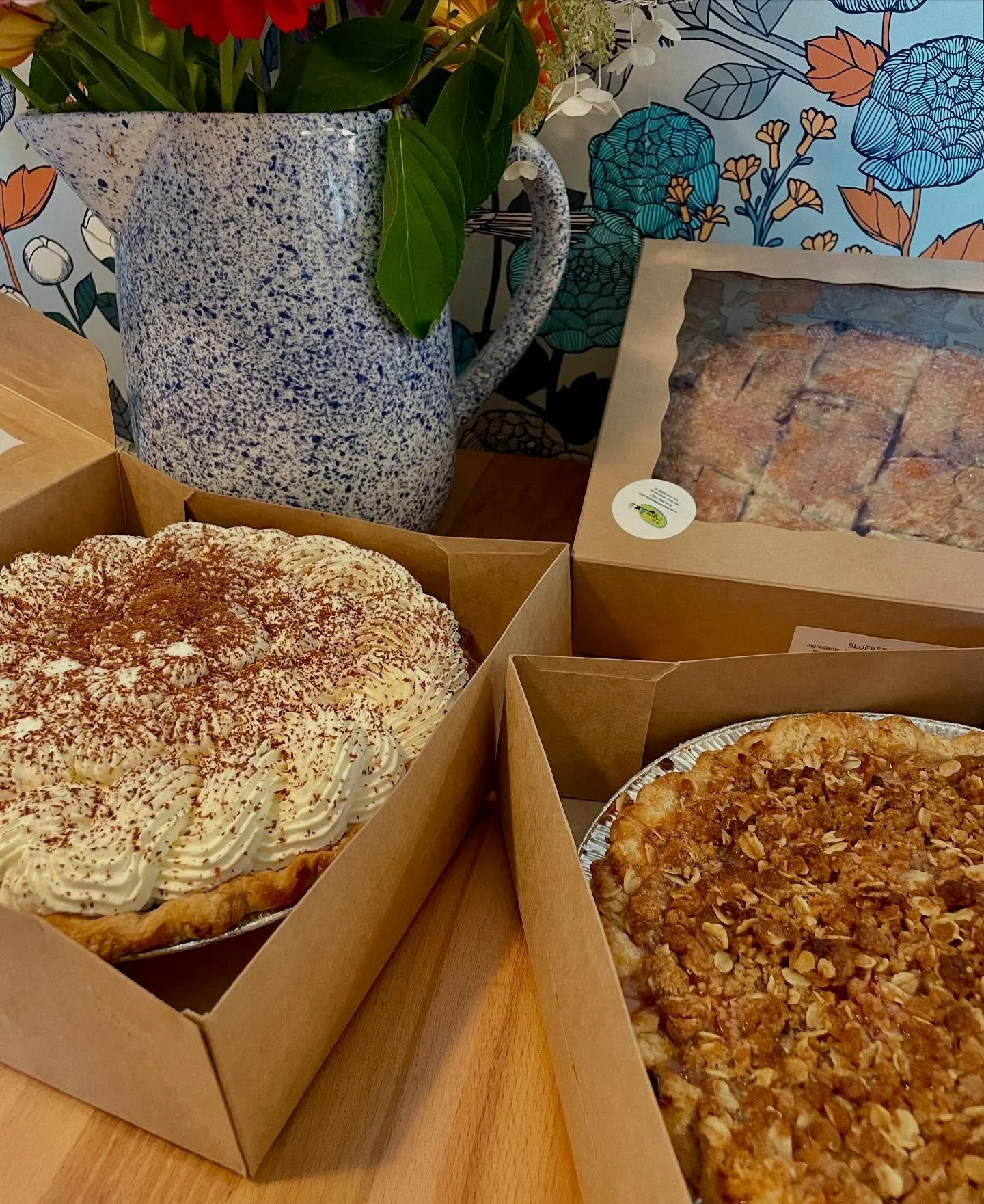 Very excited to announce the arrival of @tspoonkitchen WHOLE pies into the storefront. 
🥧🥧🥧

These will be available at limited quantities on weekends, so RUN 🏃&zwj;♀️ don&rsquo;t walk before they&rsquo;re all snatched up!

Currently we have:
🍫C