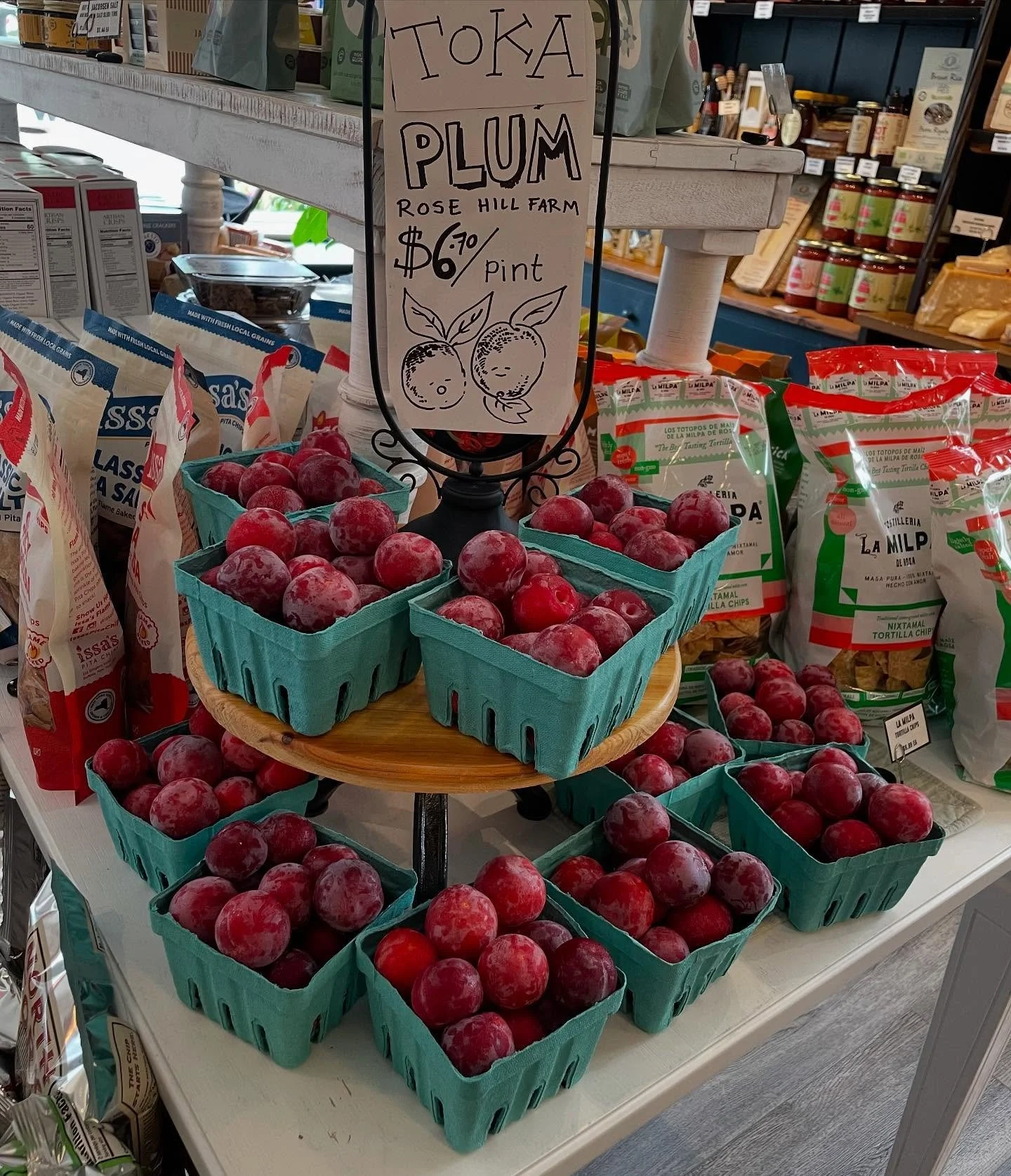 Fresh Toka and Superior Plums from Rose Hill!! Stop by and pick some up before they go away for the season. Seriously the perfect late summer snack!🌻😋🌸