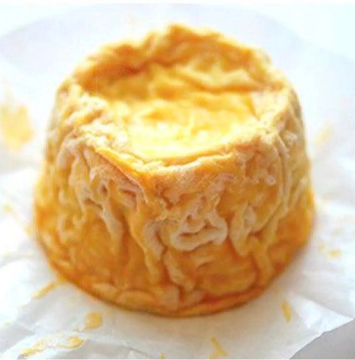 Looking for a fun cheese to enjoy on New Year's Eve? Grab a wheel of 𝙇𝙖𝙣𝙜𝙧𝙚𝙨 and a bottle of bubbly 🧀🍾

Produced in France's Champagne region, 𝙇𝙖𝙣𝙜𝙧𝙚𝙨 is a cow's milk washed rind cheese with a dense, fudgy texture. It pairs perfectly 