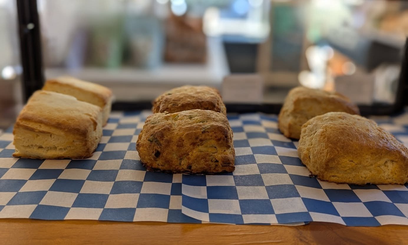 @tspoonkitchen buttermilk biscuits in the bakery case! Plain, Cheddar Scallion and Gluten Free.