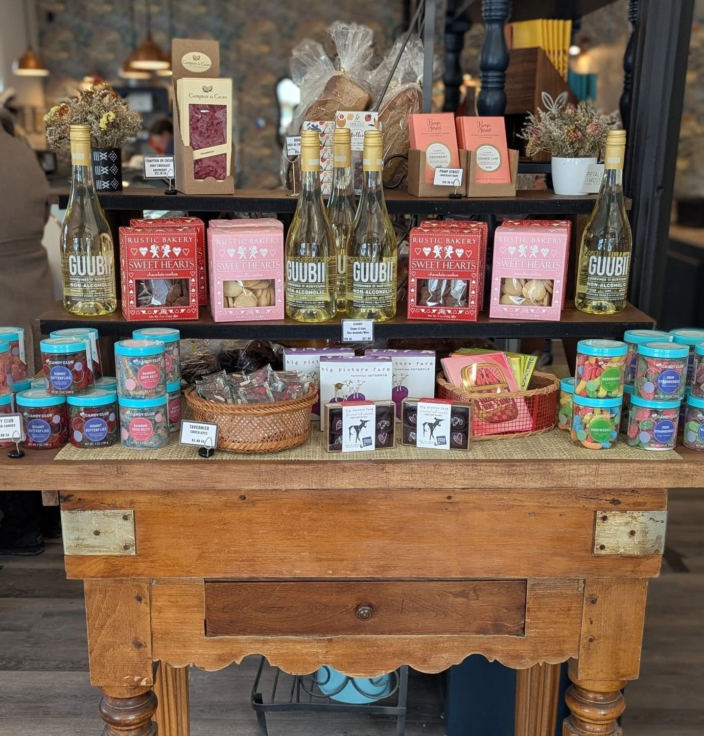 💕 Lots of Valentine's treats for your sweets! 🍫🍬