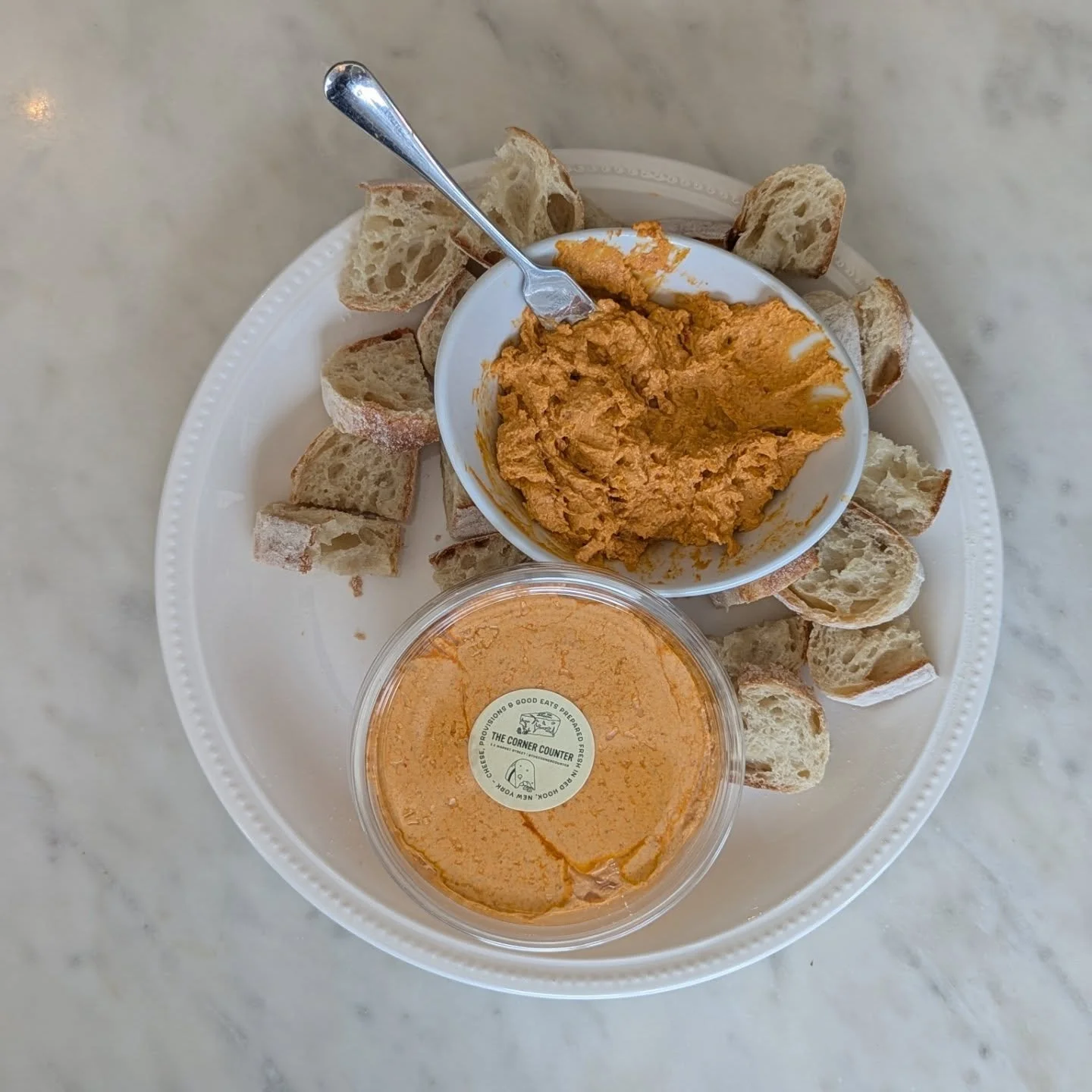 New dip in the rotation: Roasted Red Pepper Chevre 🌶️🐐

Creamy &amp; tangy chevre (aka fresh goat cheese) pairs beautifully with roasted red peppers giving this spread a bright, tart, sweet &amp; smoky flavor. Serve as a dip with veg &amp; crackers