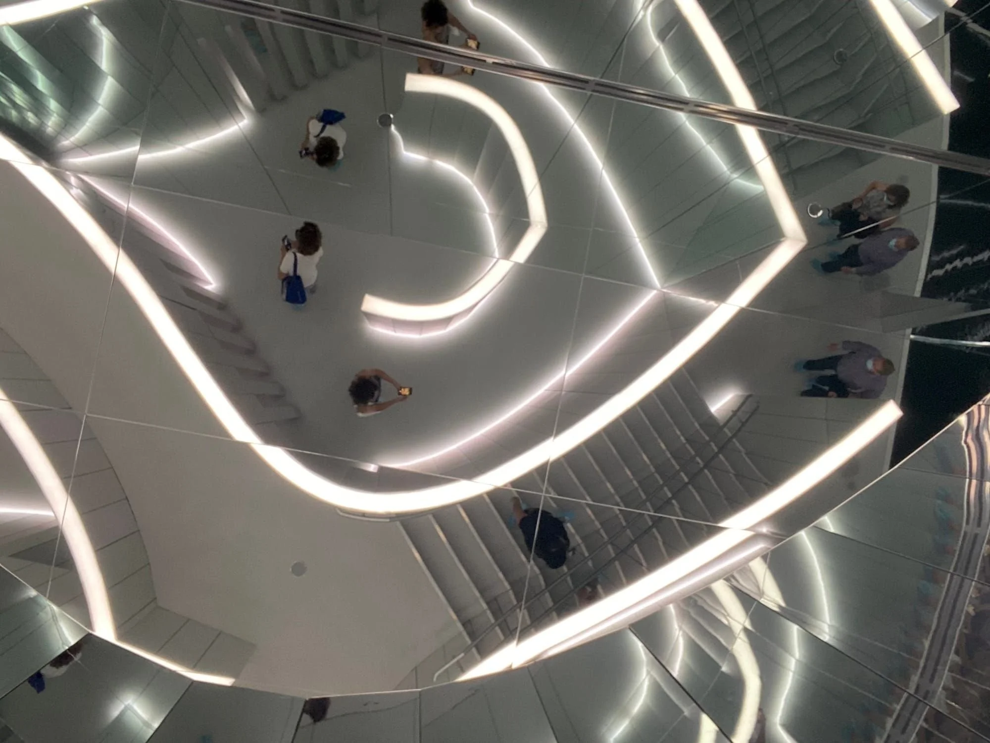  Hyperallergic    Pace Gallery’s Hall of Mirrors