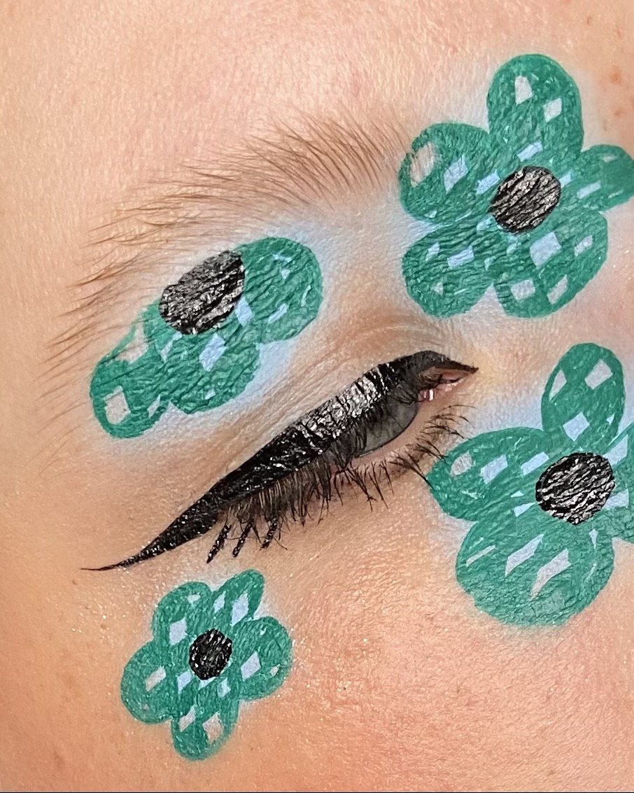 60s-mod Daisies, May 2021 