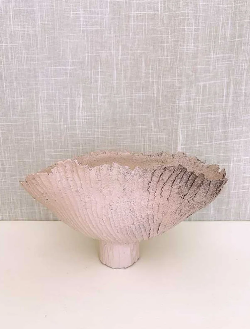 Large stoneware object or vase, handbuilt with black clay, engobe and transparent glaze. I think it looks like an opening shell - I am curious what you associate? #ceramicarts #keramikobjekte #uniqueobject #tuebingen #studioanneb #interiorobjects
