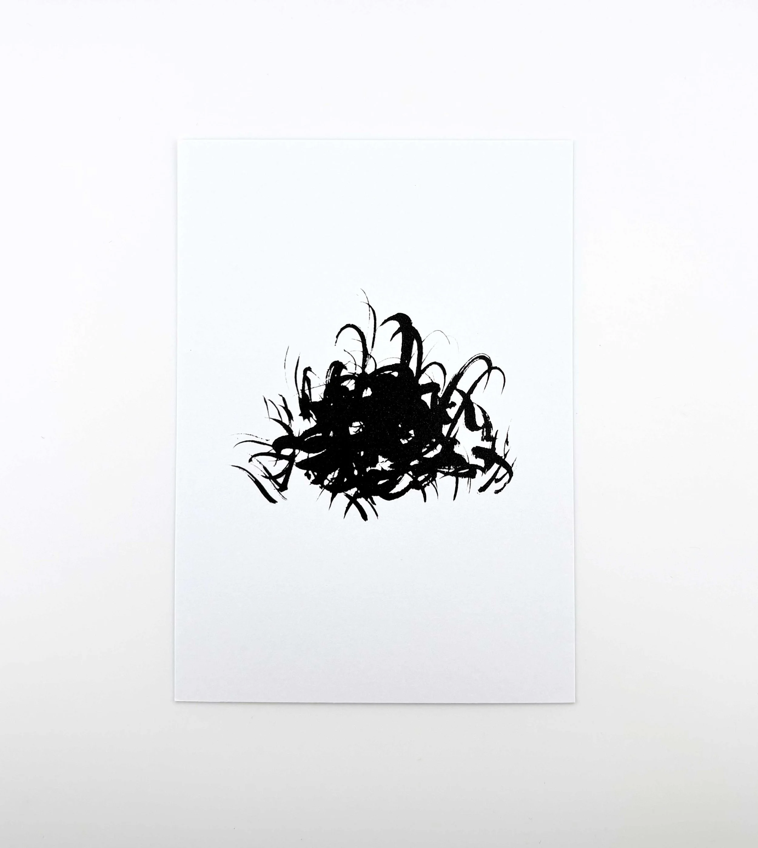 Abstrakte Kunst Postkarte schwarz-weiss