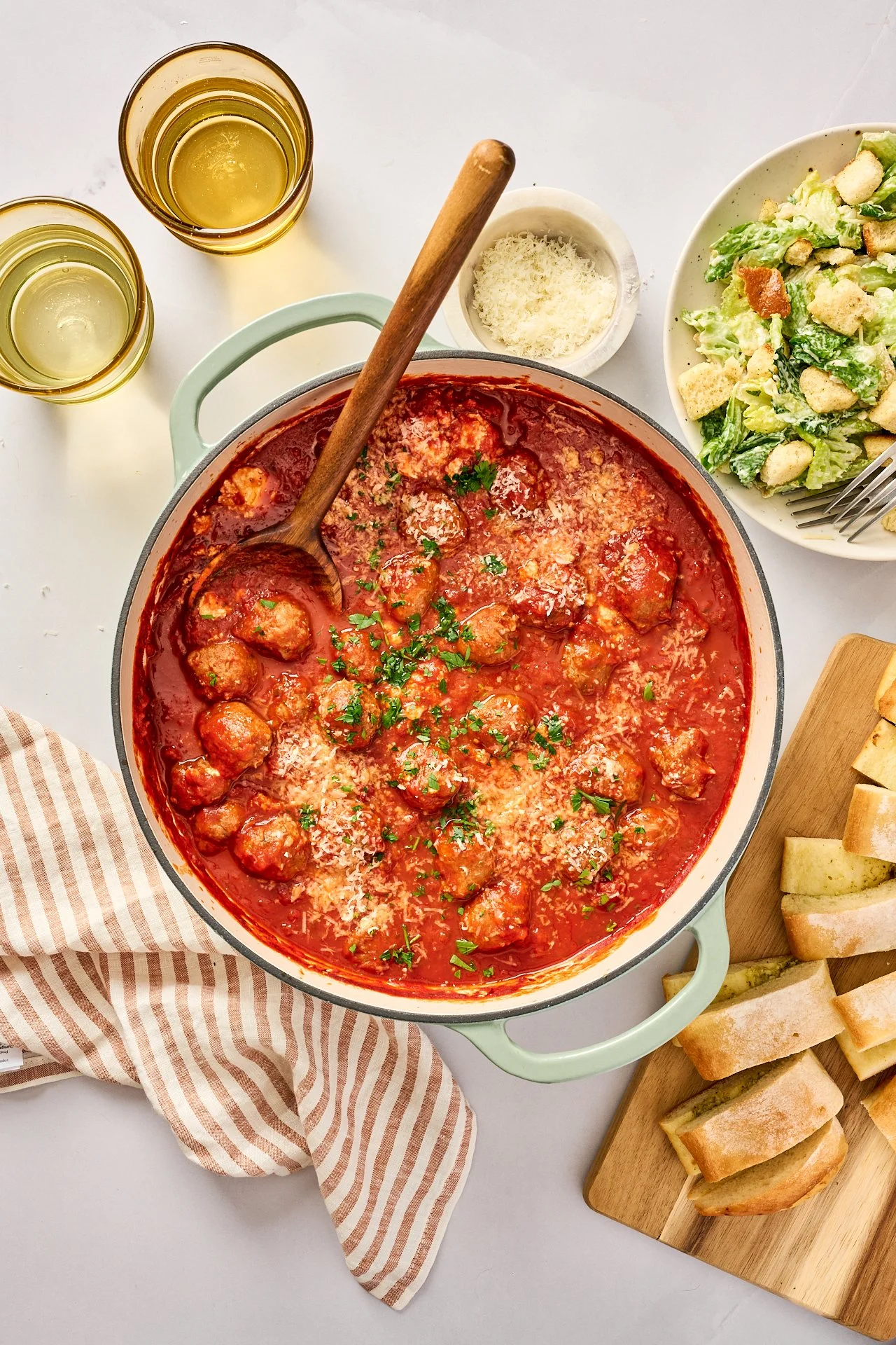 Foody First is your team of food stylists, professional photographers, videographers and content creators, here to make your visual brand identity work as hard as you do. Our content is strategically created to increase sales, income, and bookings.
