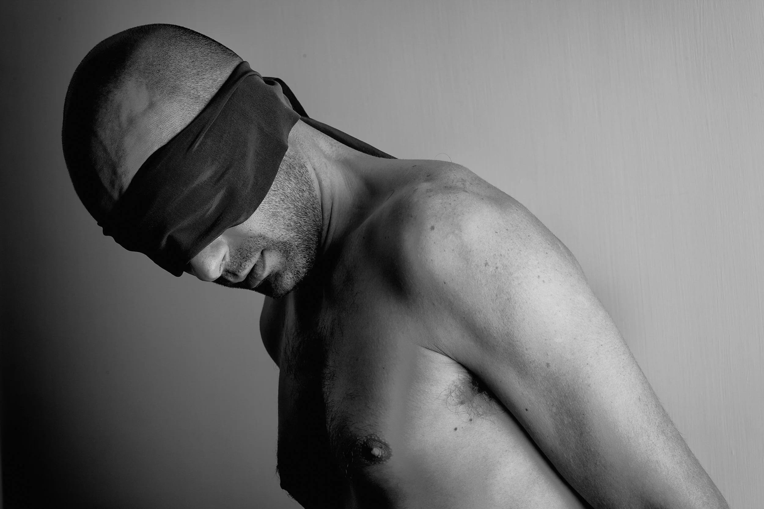 Unmasking the Performer: Masculinity, Success &amp; Submission