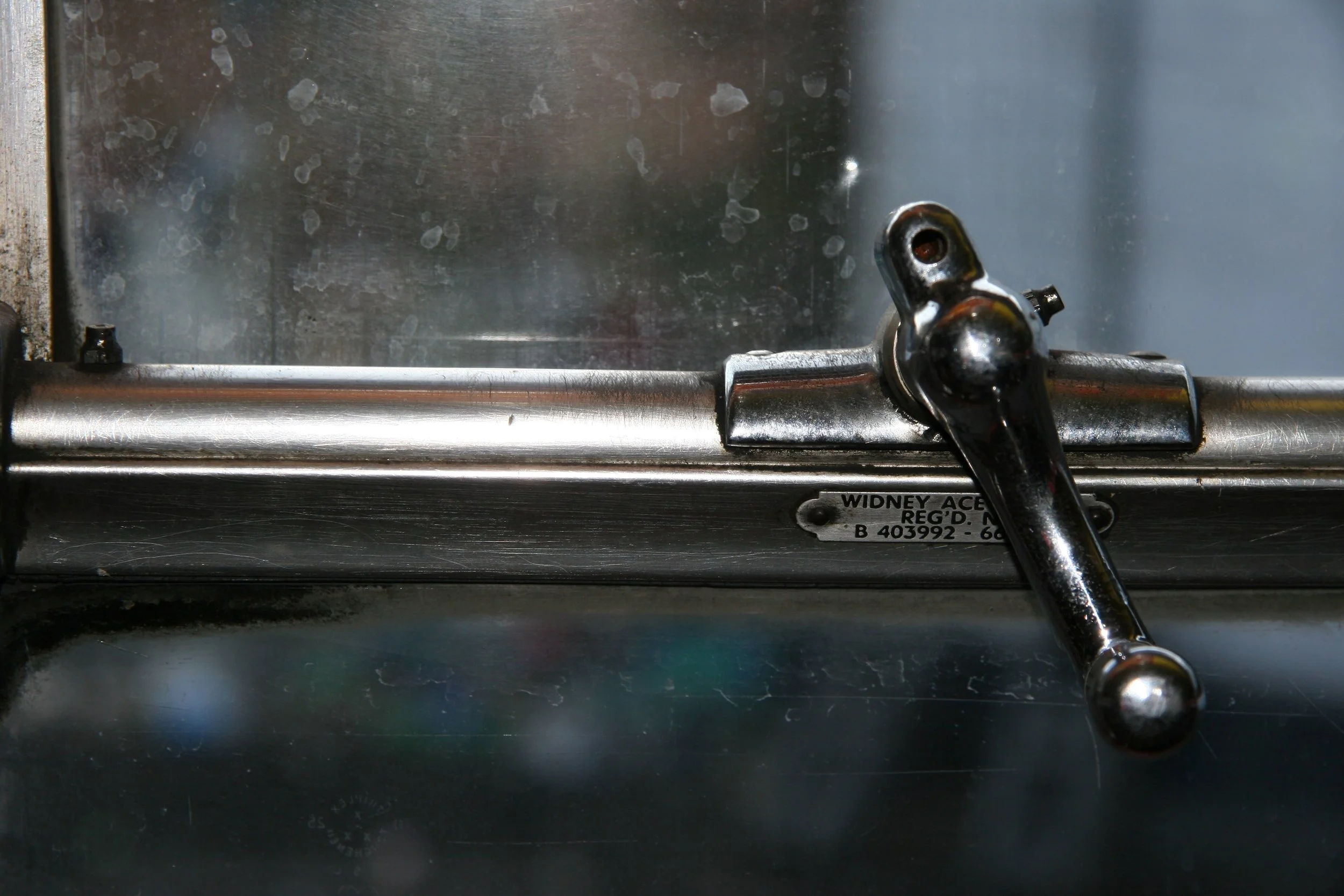 No. 38 Routemaster. Window winder.jpeg