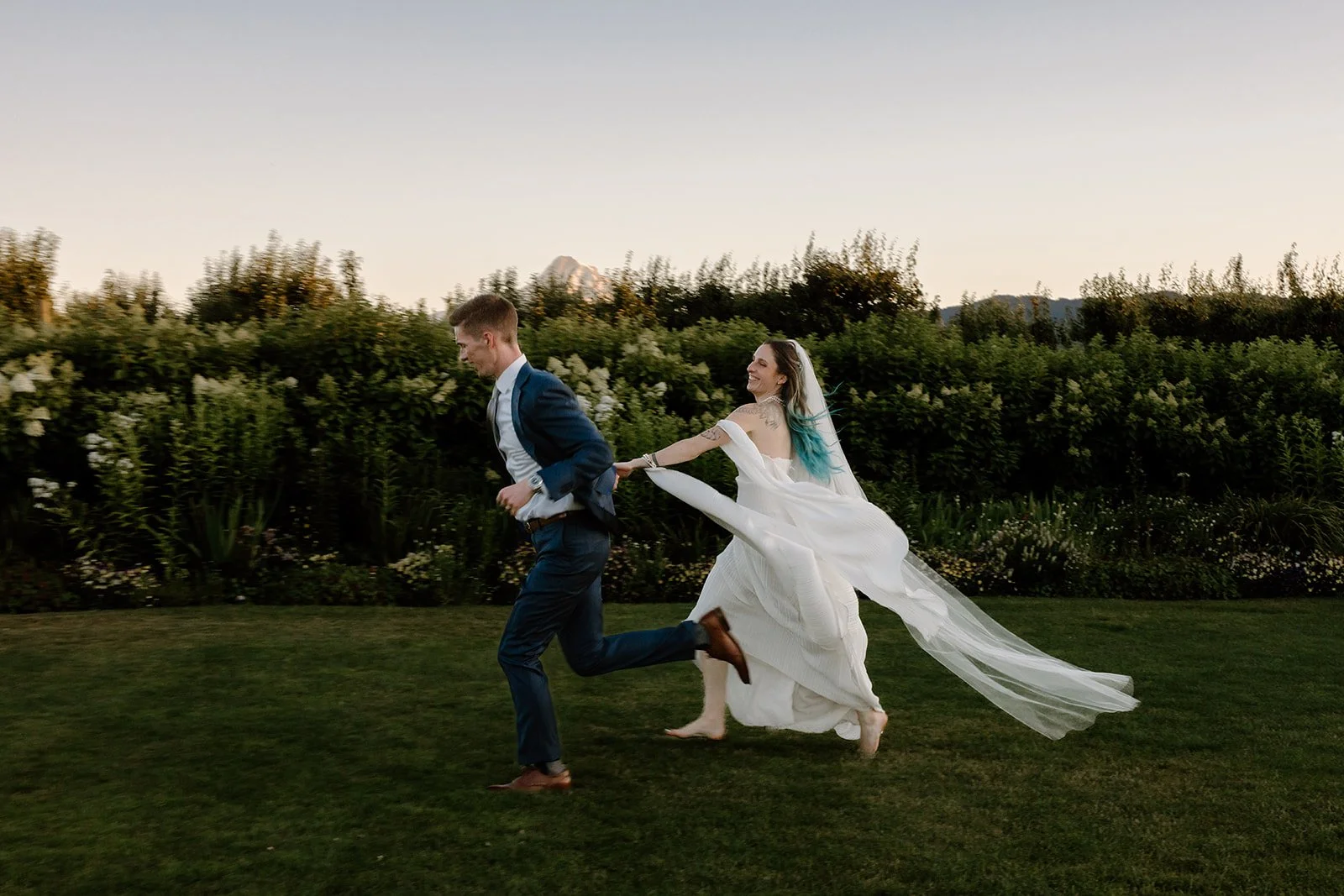 Playful Hood River Wedding at The Orchard | Katt &amp; Carter