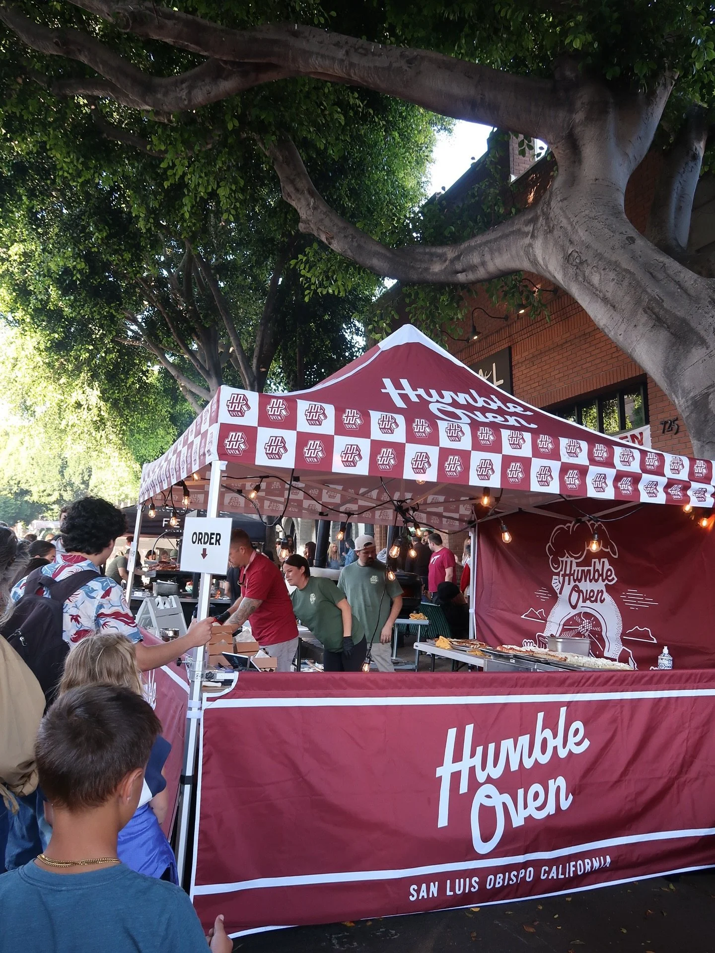 LAST CALL (for now) 🚨 Tonight is our final market before a short pause &mdash; so grab all your favorite Strips &lsquo;n Dips tonight with us tonight and come say hi! 👋