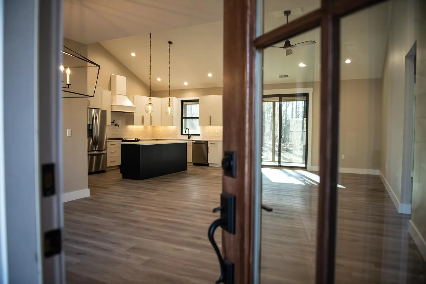 ▪️Happy Halloween▪️
Anyone else keeping the door-to-door trick-or-treating tradition alive? 
107 Leinster Lane Crossville, TN 
3 beds/2 baths 
$414,900
Call or text Kimberly at 931.250.1879 for more info!
#leinsterplace #newagehomesco