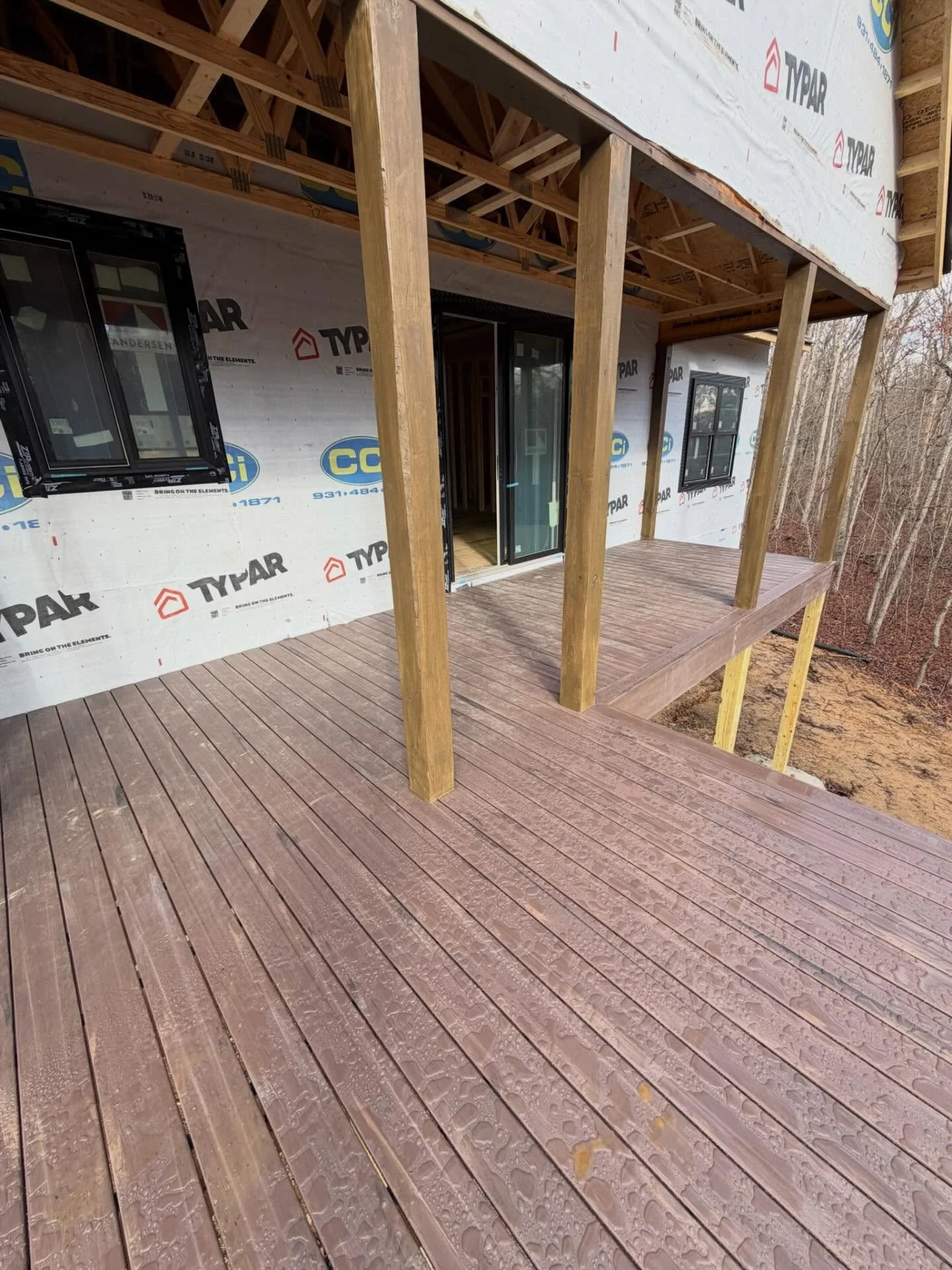 ▪️Exterior Update▪️
The outdoor living space is underway!
Ceiling, railing and screens are next ☀️
163 Manchester Road Crossville, TN
Call or text Kimberly at 931.250.1879 for more info!
#manchestermanor #newagehomesco