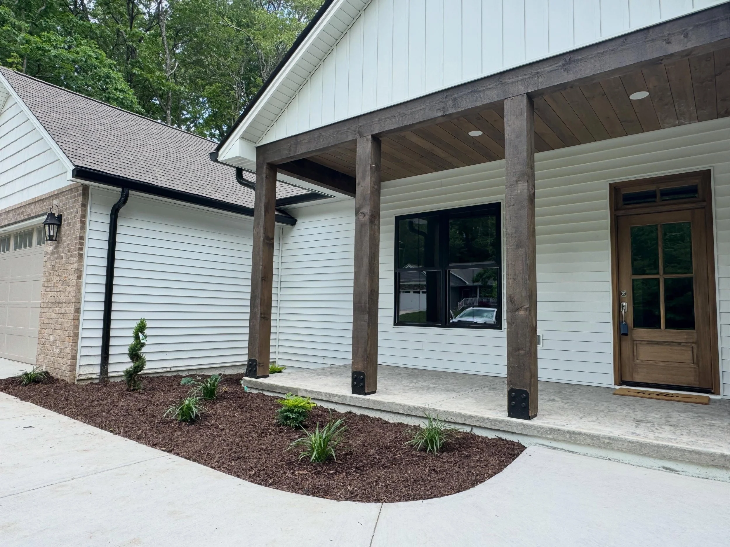 ▪️Exterior Update▪️
Fresh landscaping and move-in ready ✨
741 Westchester Drive Crossville, TN
Call or text Kimberly at 931.250.1879 for more info!
#westchesterway #newagehomesco