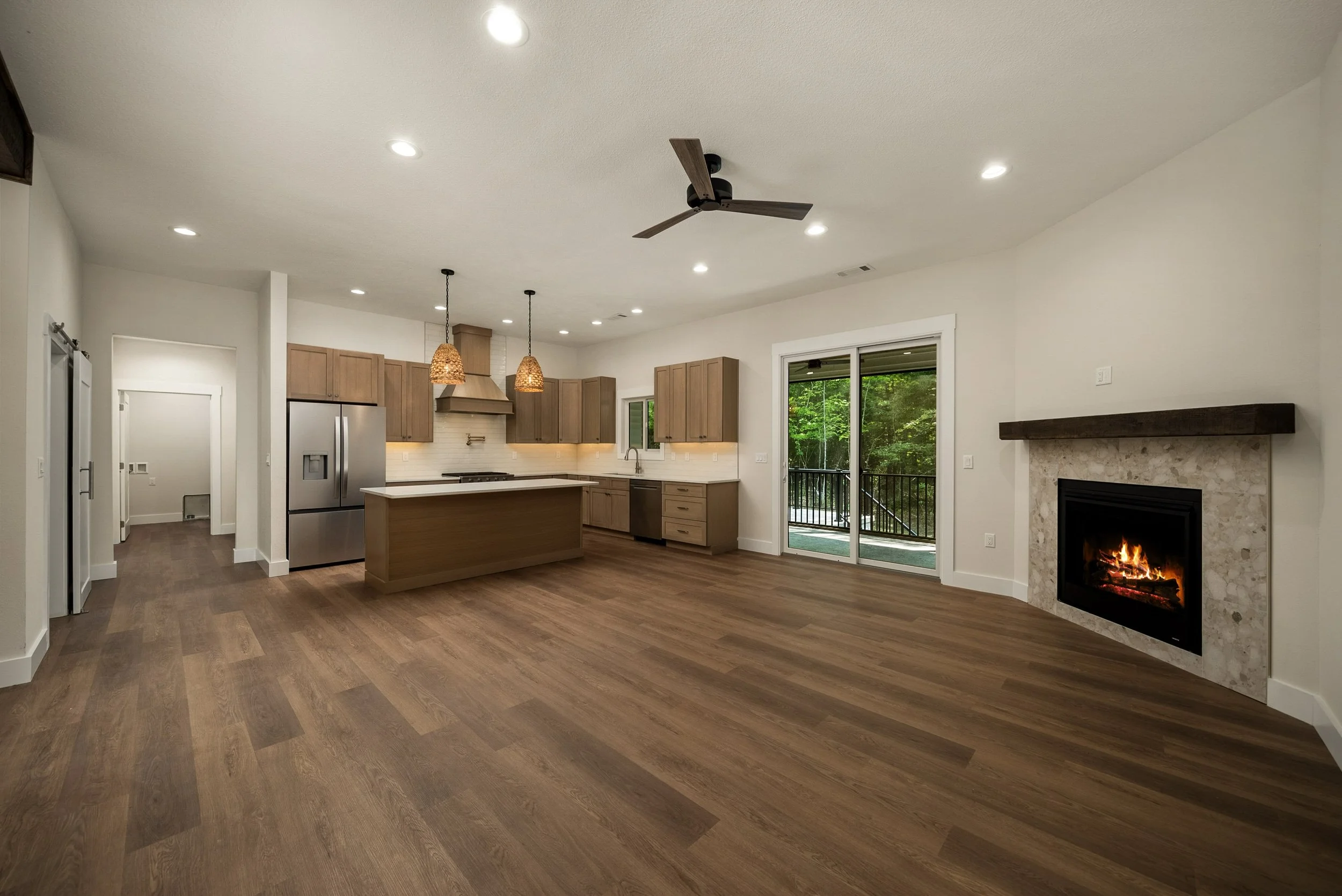 A pretty great team just got even better. 🏡

We&rsquo;re excited to partner with @sarahsellstheglade on our Fairfield spec homes!

Her real estate expertise combined with our construction and design experience equal a power team ready to help you fi