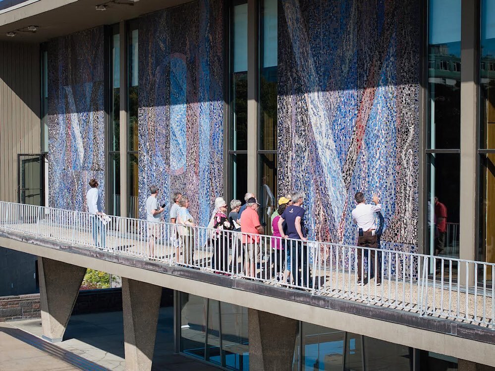 💭 How did Milwaukee, in the middle of the country, in the middle of the 20th-century, come to have some of the nation&rsquo;s most inspiring and monumental modern mosaic murals?

☀️ Yesterday Docomomo WI board President Eric Vogel led @doorsopenmilw