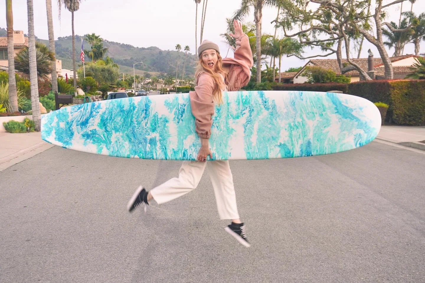 Next up idea: acrylic pour surf boards you can take to the water 🌊