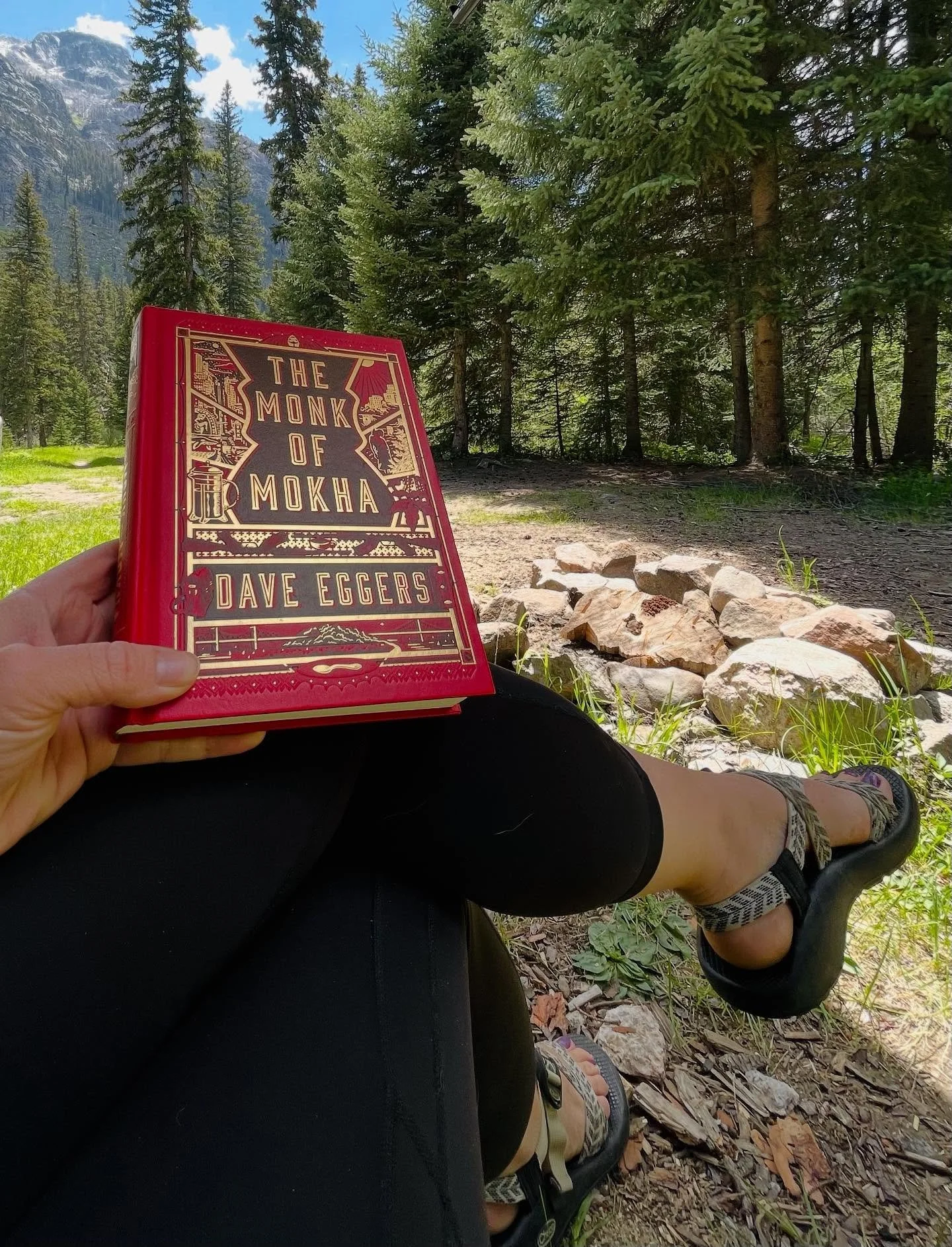 Mentally? Still in the mountains. 🏔️ 
Physically? Stuck on Monday. 🫠 
Weekend me was sipping coffee, reading about coffee, dreaming in coffee...✨
.
..
&hellip;
#coffee #coffeedaily #coffeeaddict #mountain #mountainlove #camping #hiking #womenwhohik