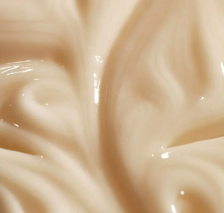 Brightening Complex - Even Skin Tone _ iS Clinical (2).jpeg