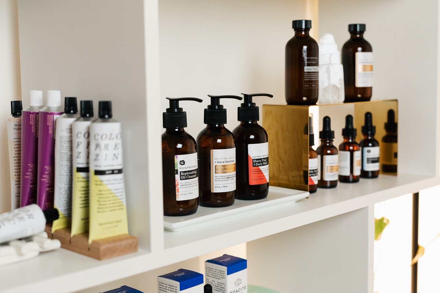 Just restocked on some @marieveronique_  essentials! Shop now in studio or online. 

📸 - @laurenmaxphoto