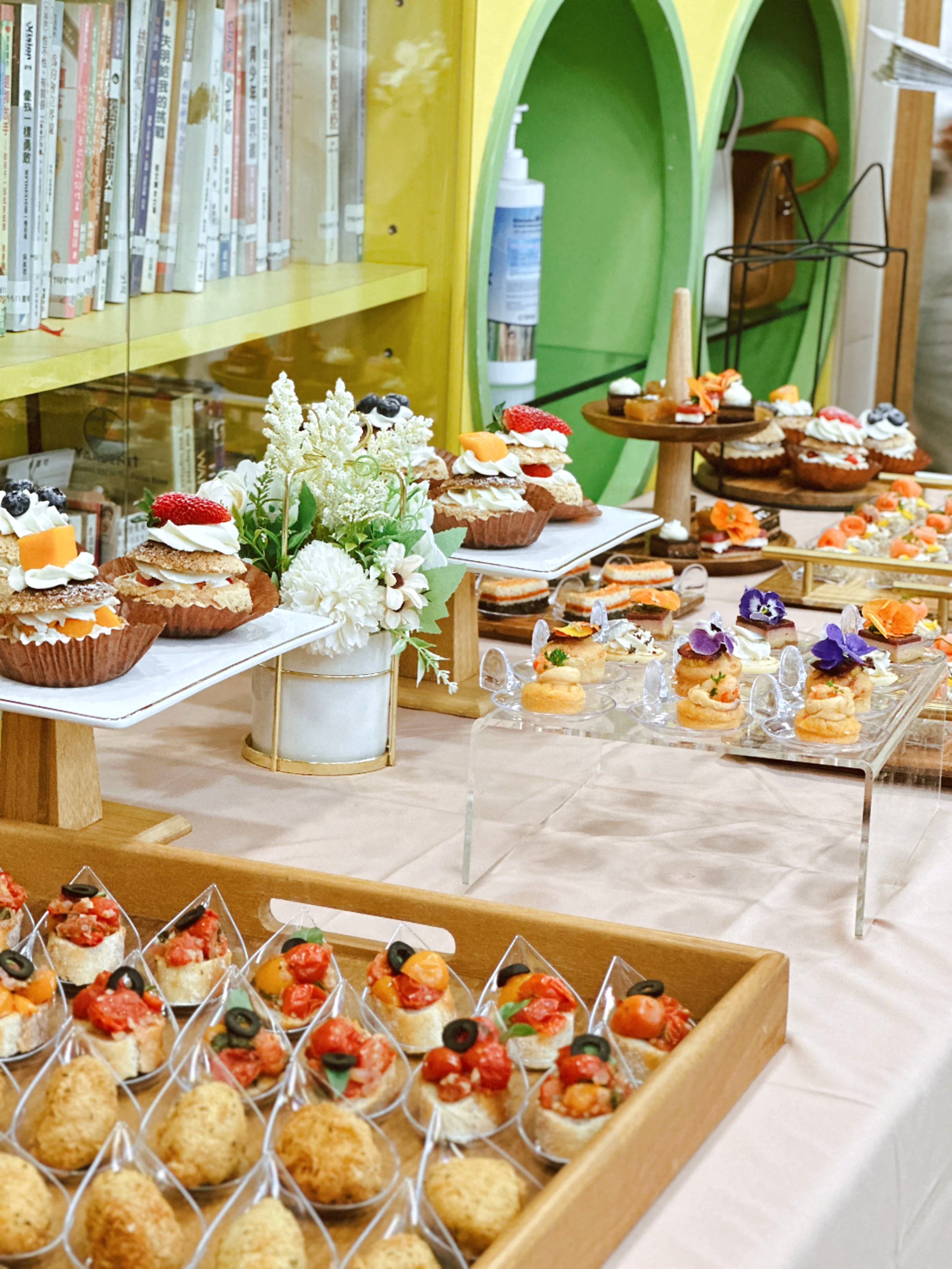 Private-party custom catering, canapes and full-dining service for celebrations in Macau, Party Macau