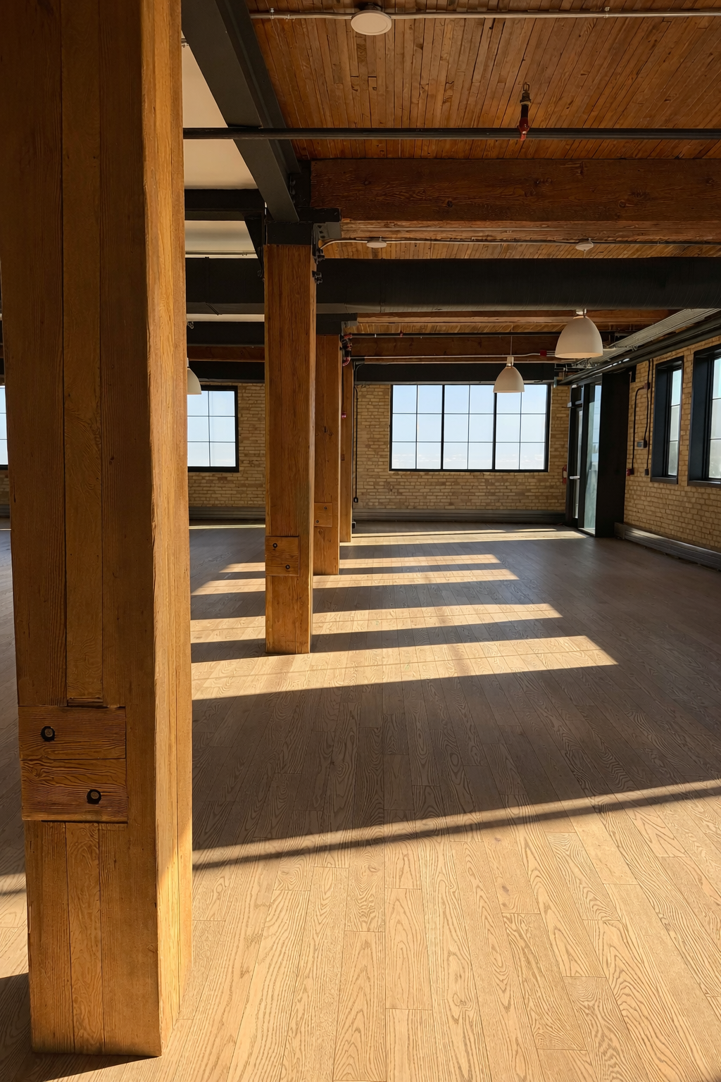 picture open space facing 1st (no chairs).png