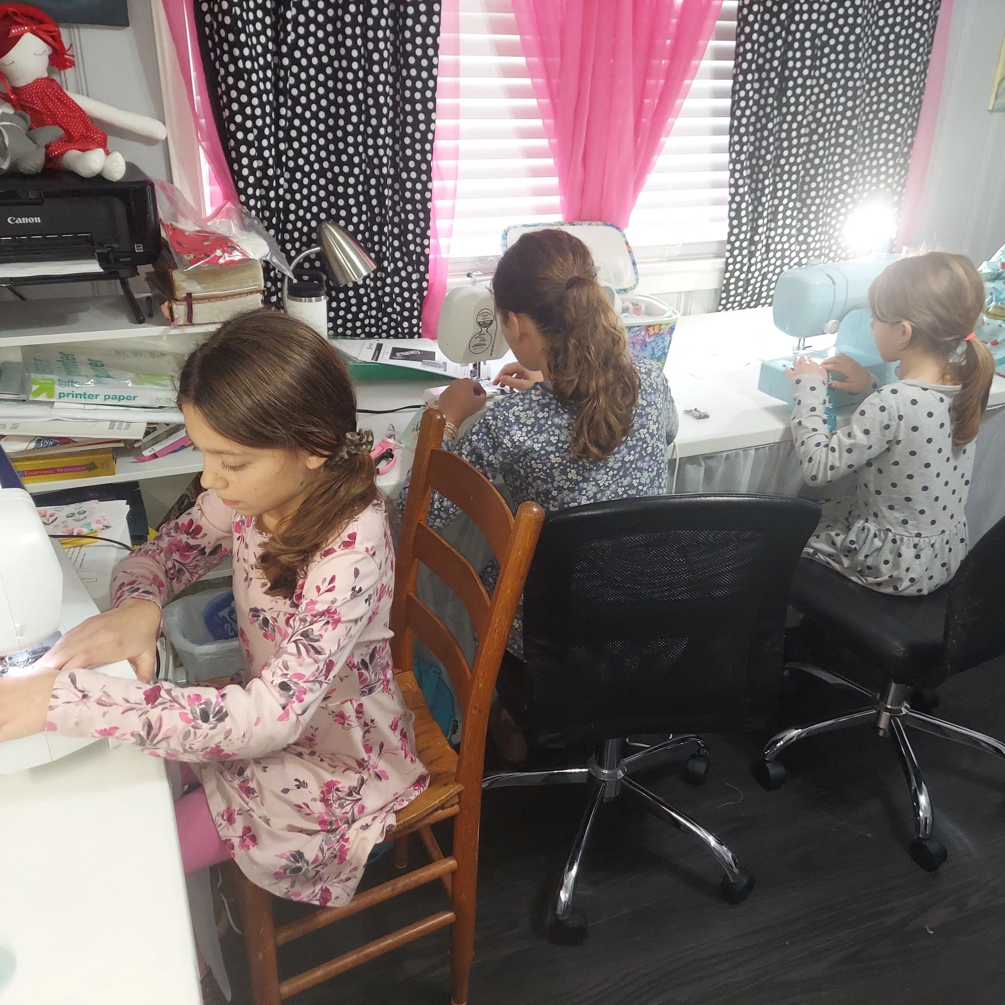 group sewing class.jpeg