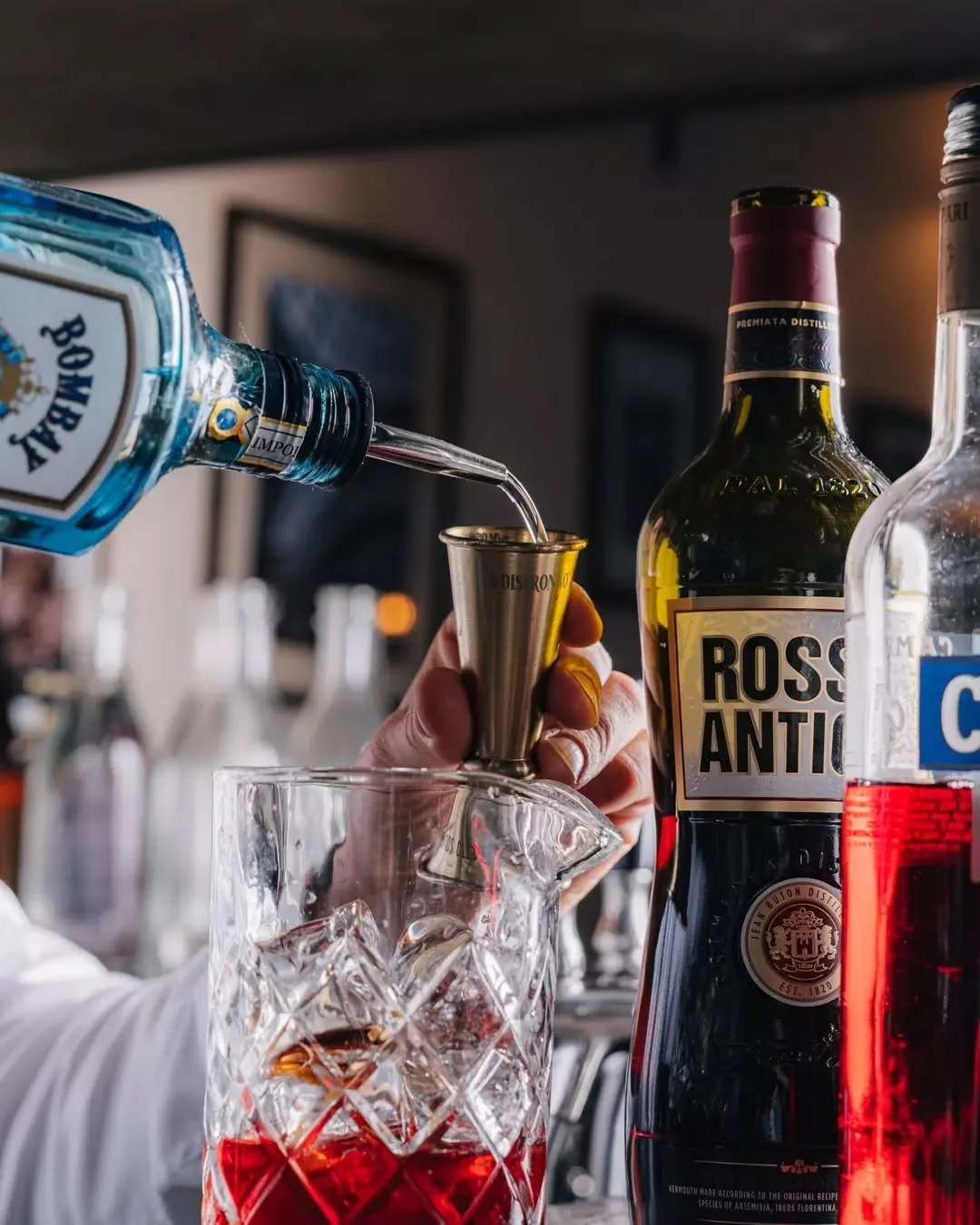 What&rsquo;s in the glass? Only the night at T&Aacute;VOLA will tell&nbsp;😉